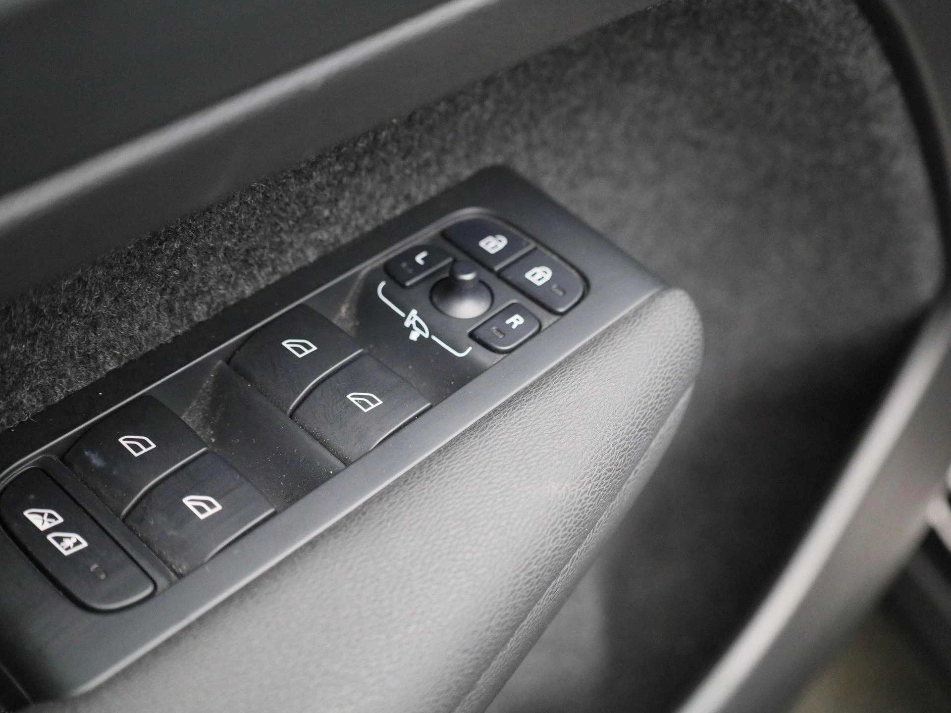 Volvo-XC40-image-27