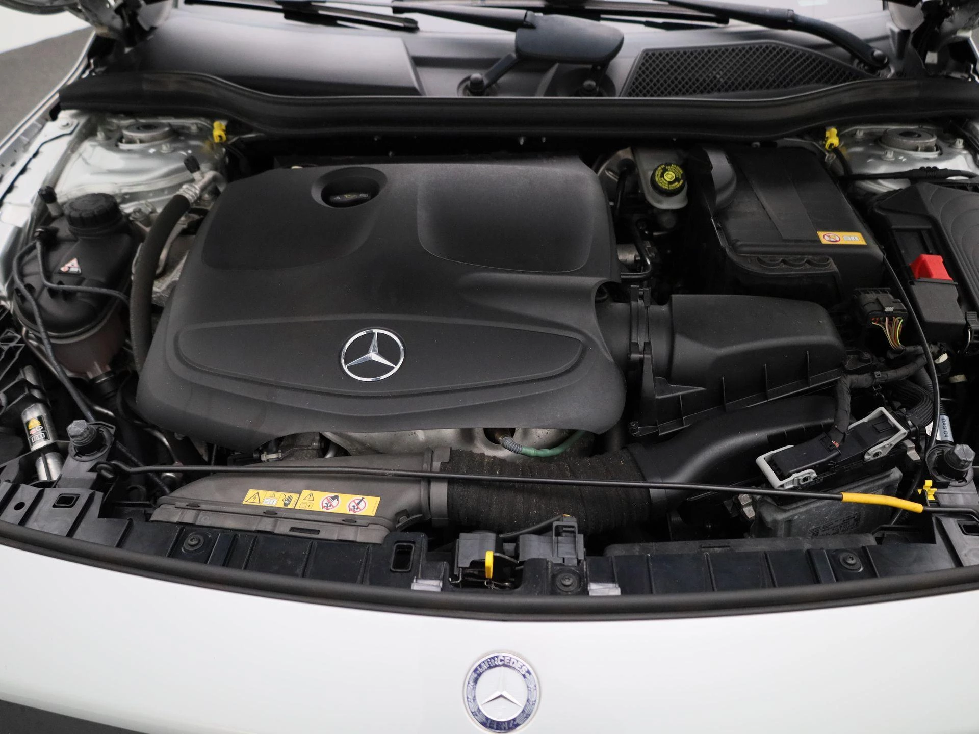 Mercedes-Benz-GLA-image-34