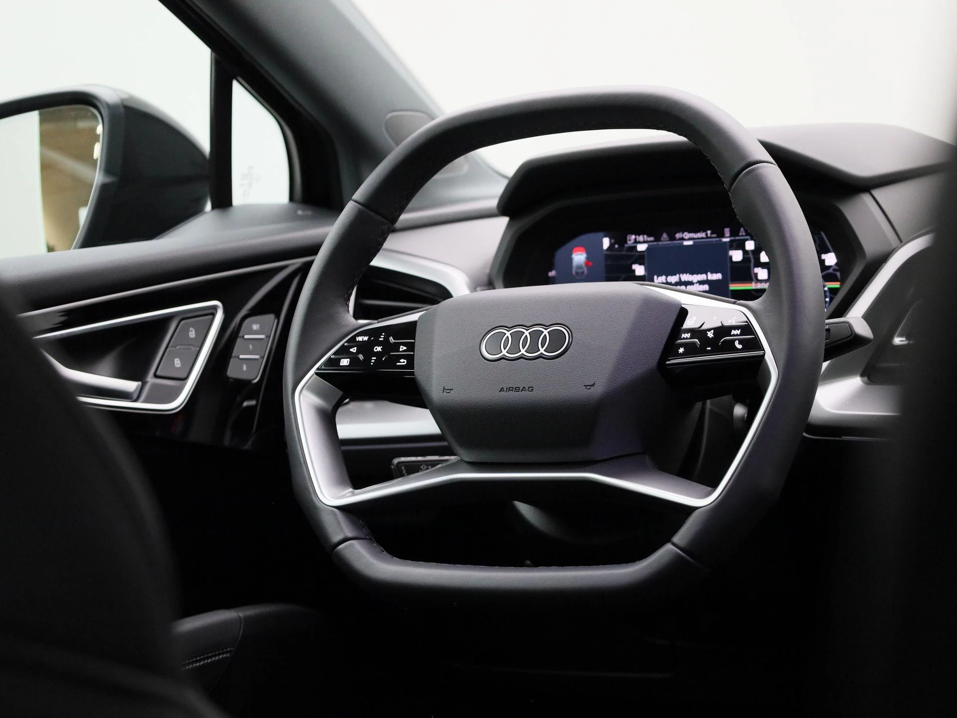 Audi-Q4 e-tron-image-47