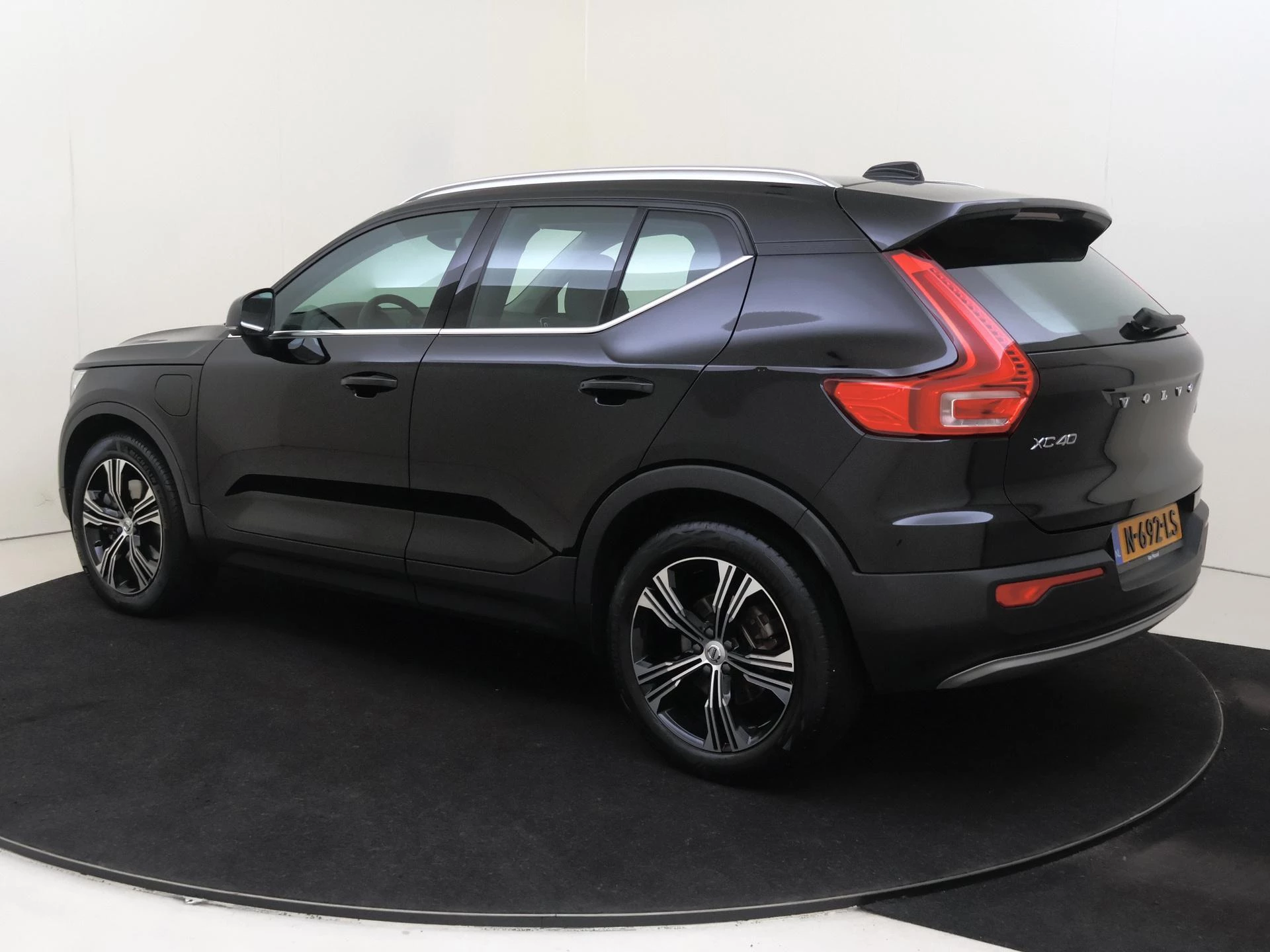 Volvo-XC40-image-2