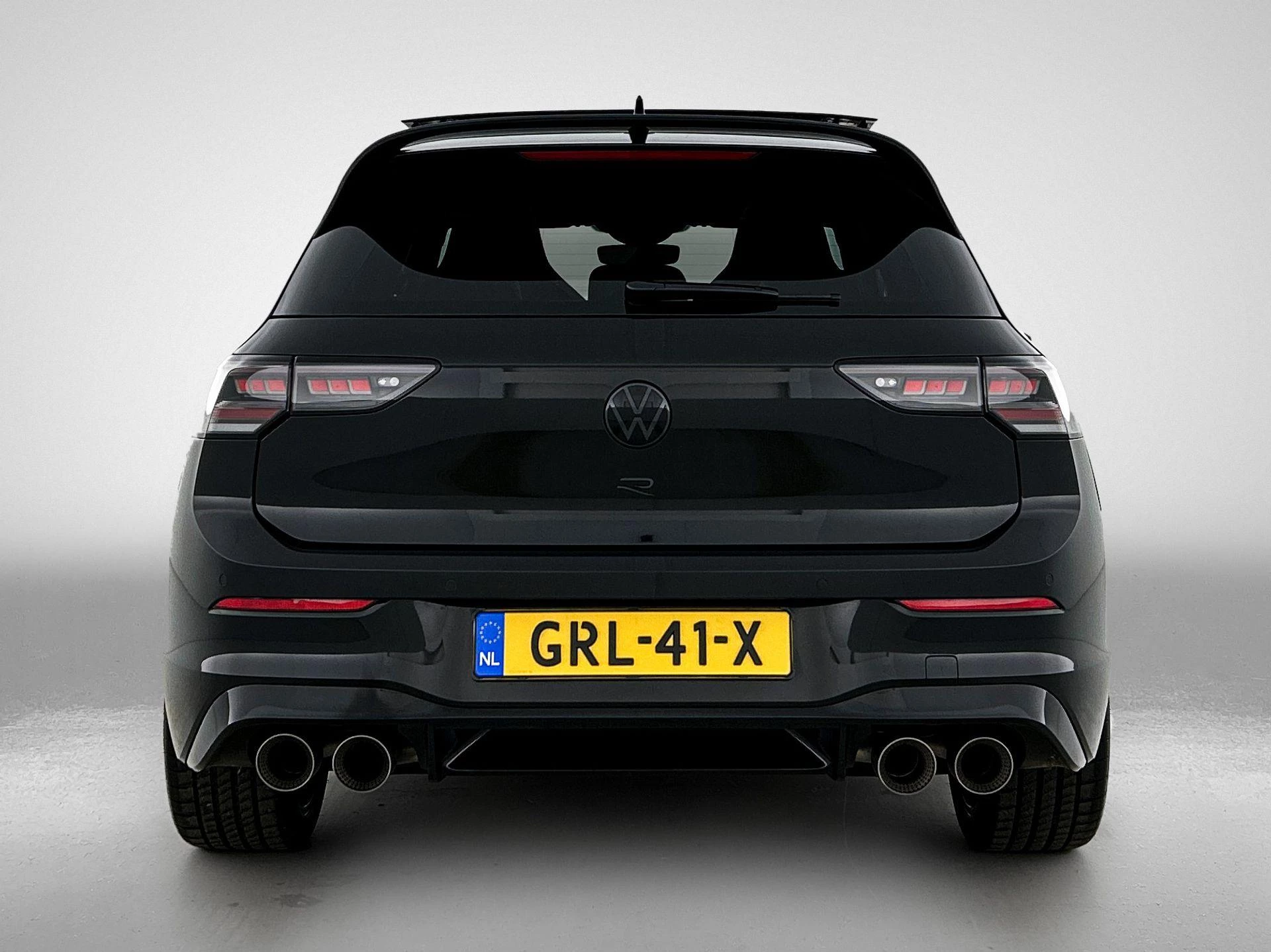 Volkswagen-Golf-image-2