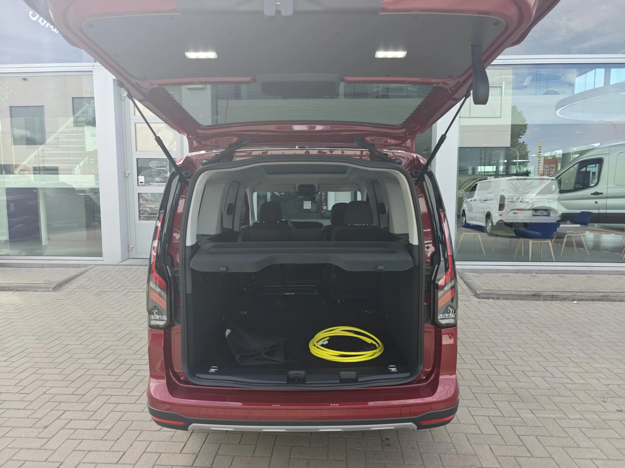 Ford Tourneo Connect Grand 1.5 PHEV 110kW Active Aut.