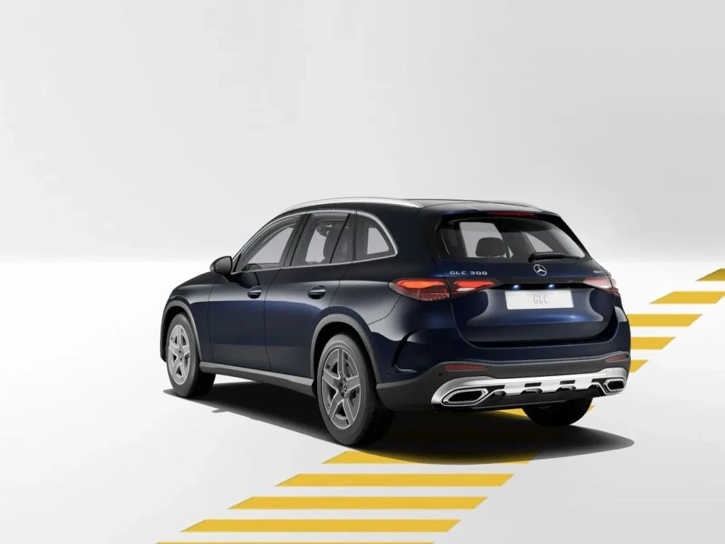 Mercedes-Benz-GLC 300-image-4