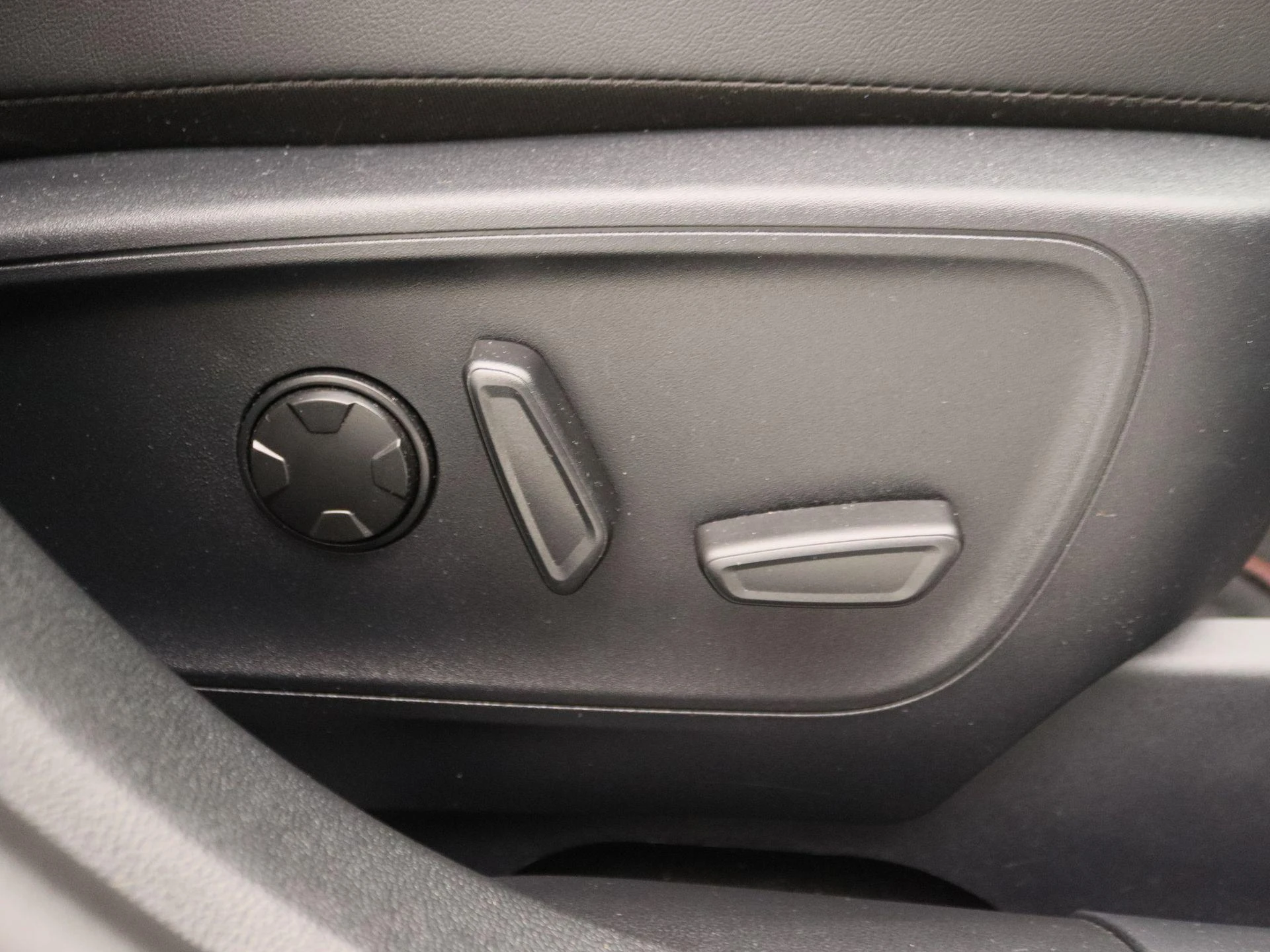 Ford-Kuga-image-28