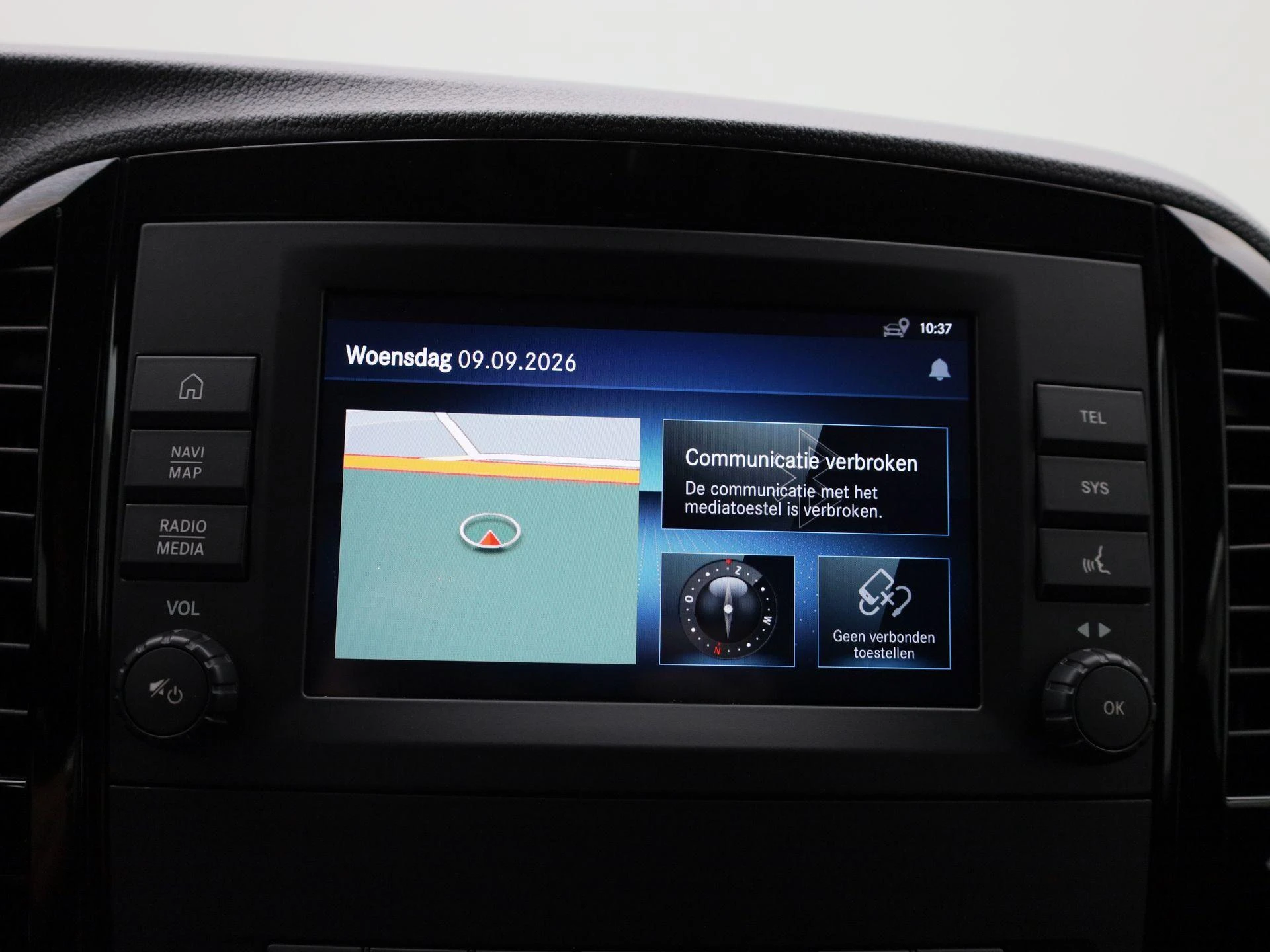 Mercedes-Benz-Vito-image-12