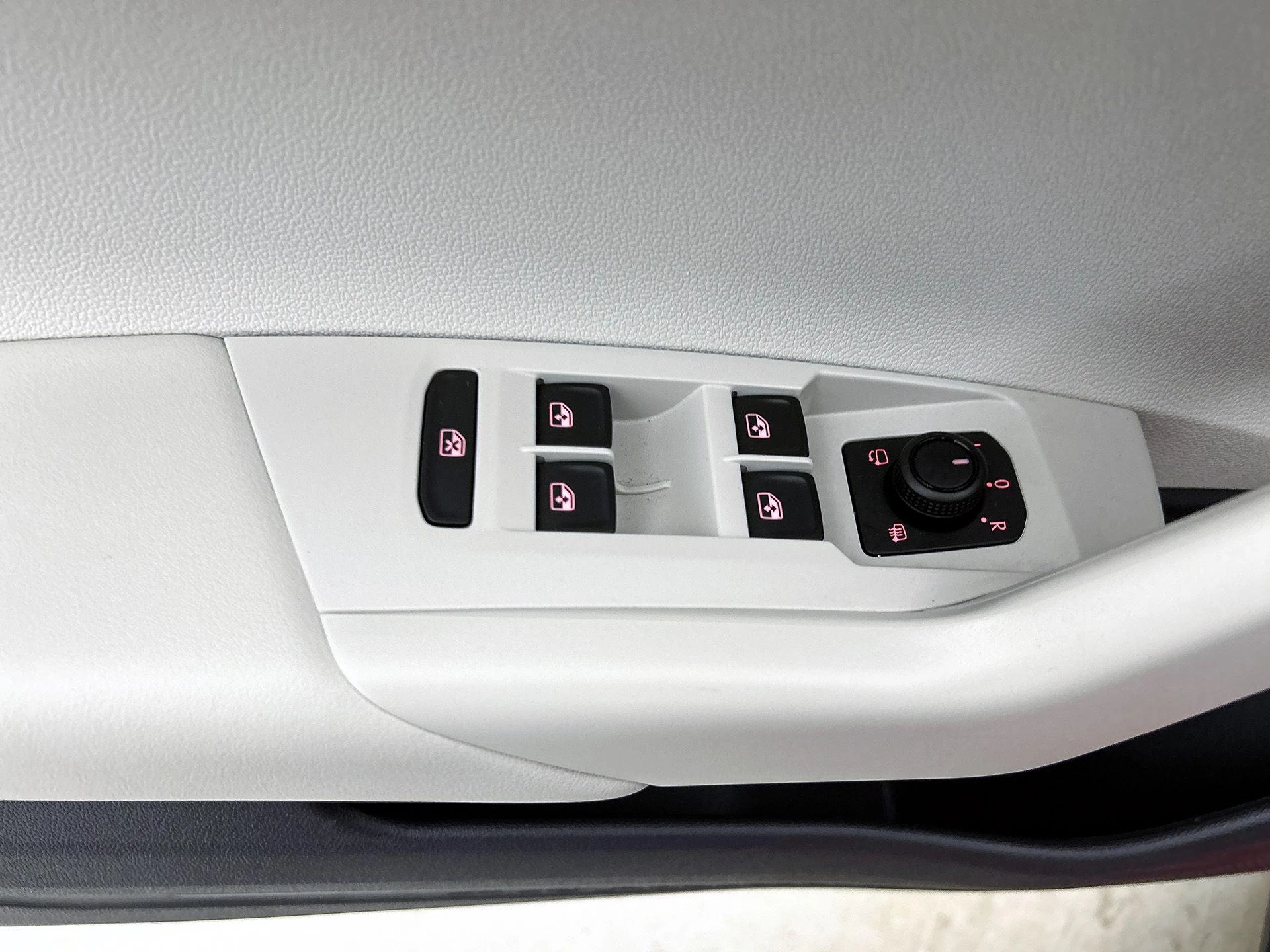 Volkswagen-Polo-image-32