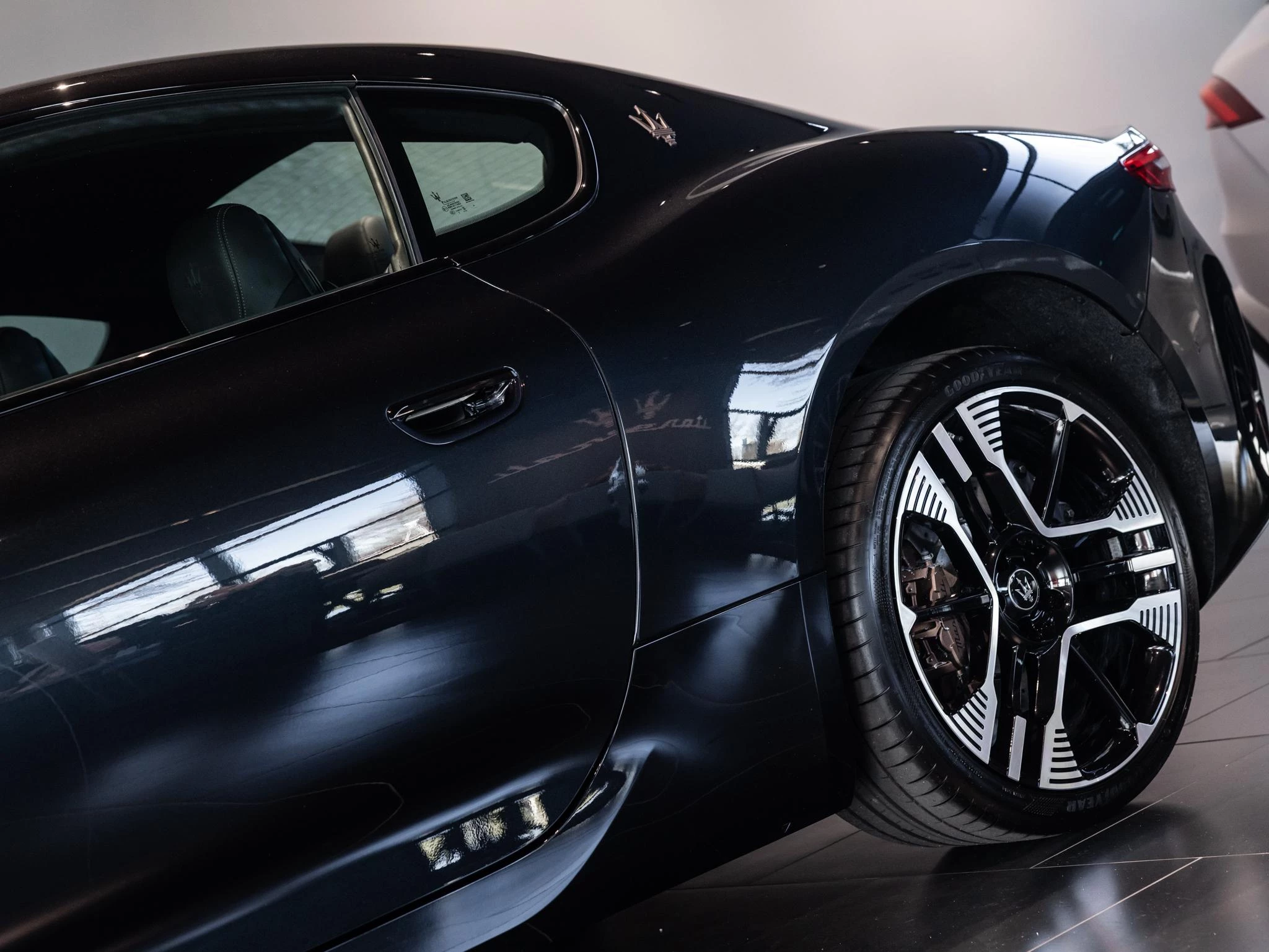 Maserati-GranTurismo-image-13