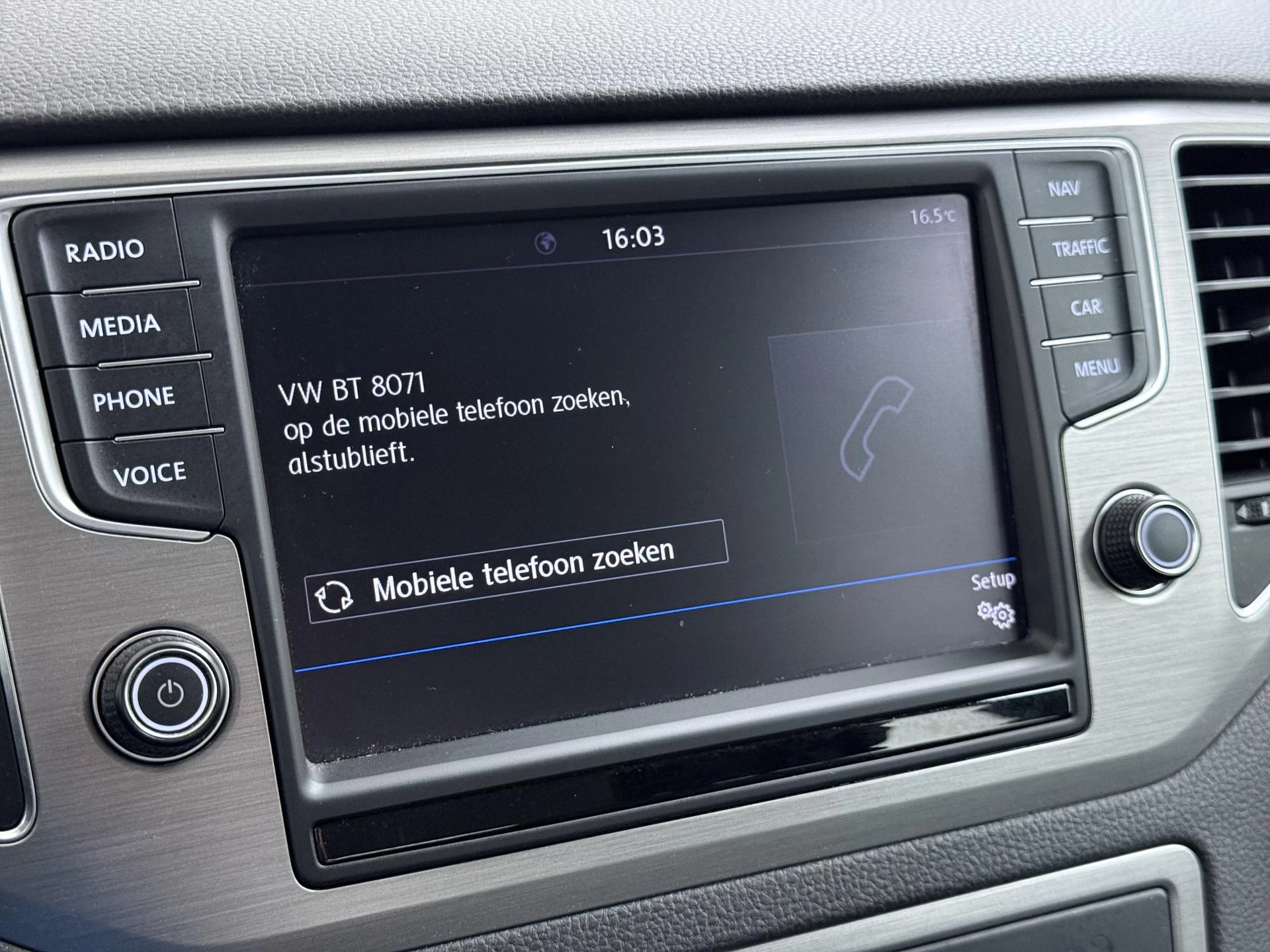 Volkswagen-Golf Sportsvan-image-21