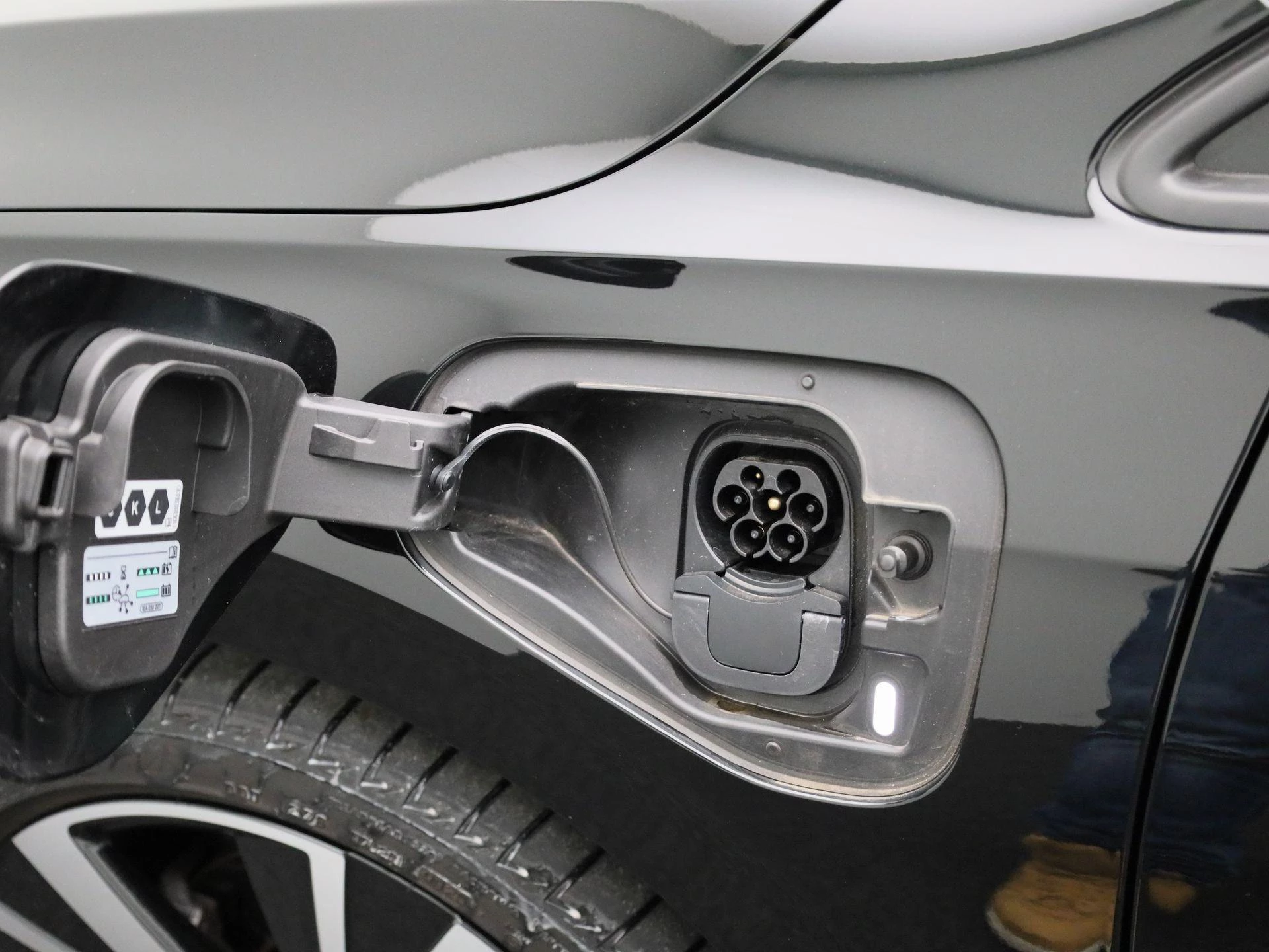 Volkswagen-Golf-image-13