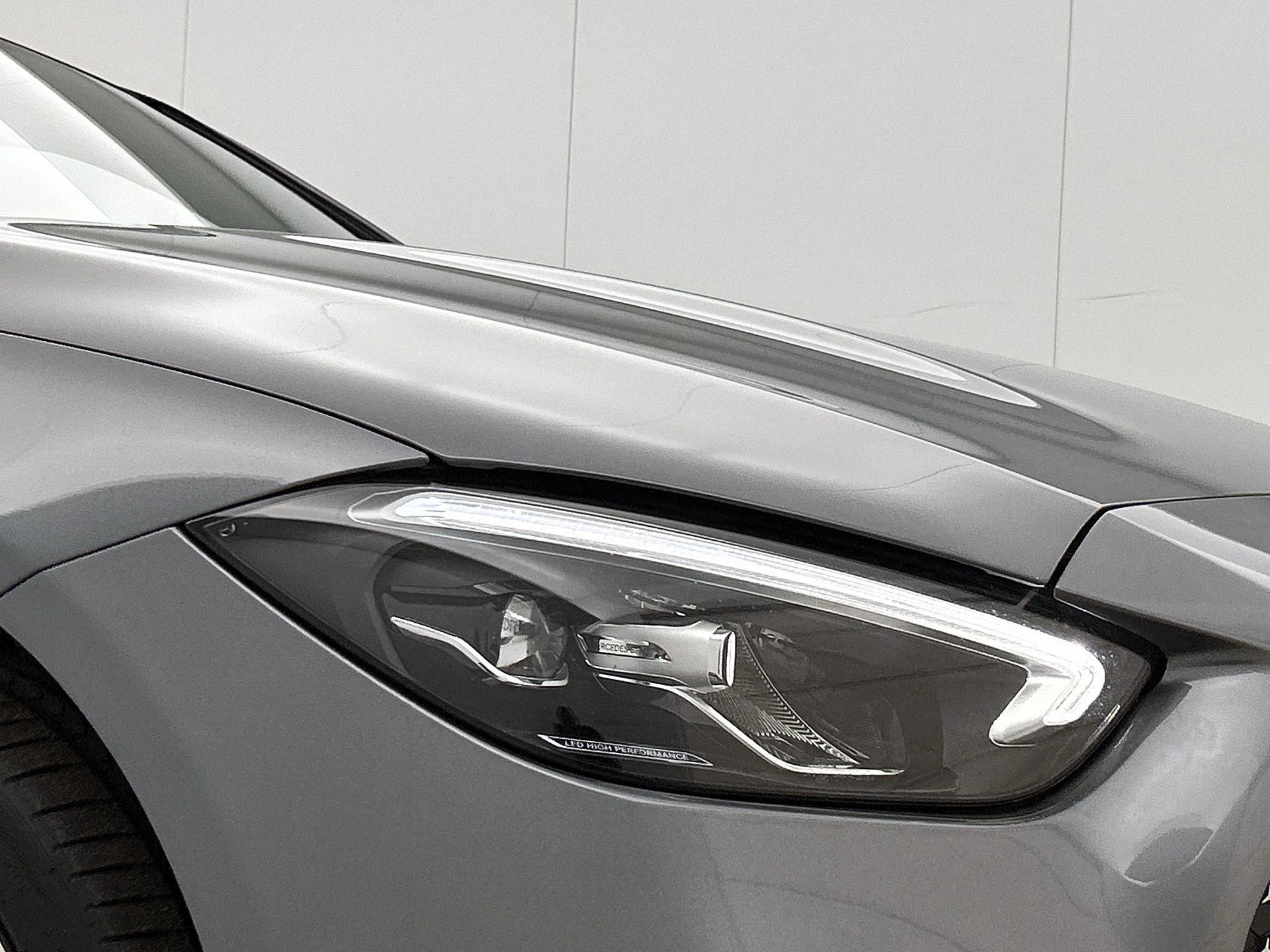 Mercedes-Benz-C-Klasse-image-25