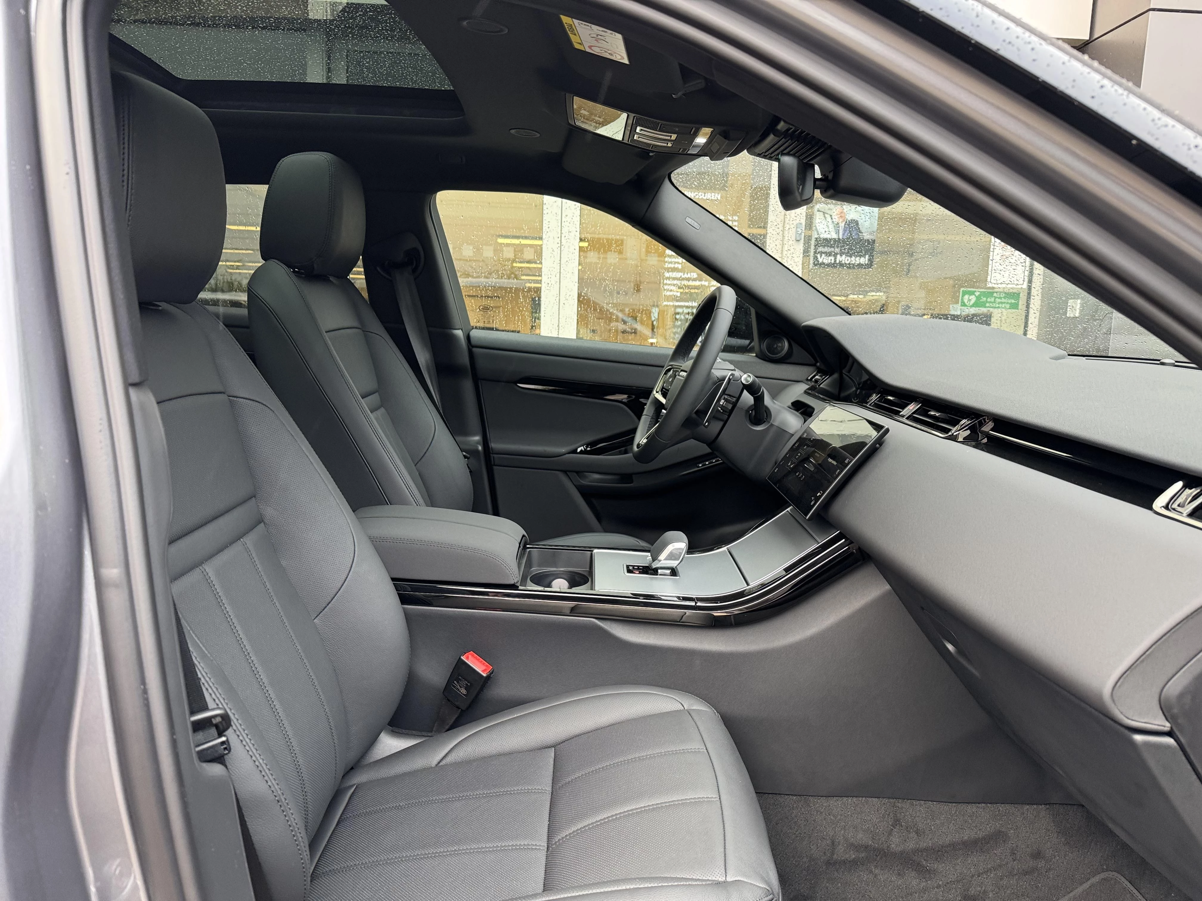 Land Rover Range Rover Evoque P300e S AWD Auto. 24MY