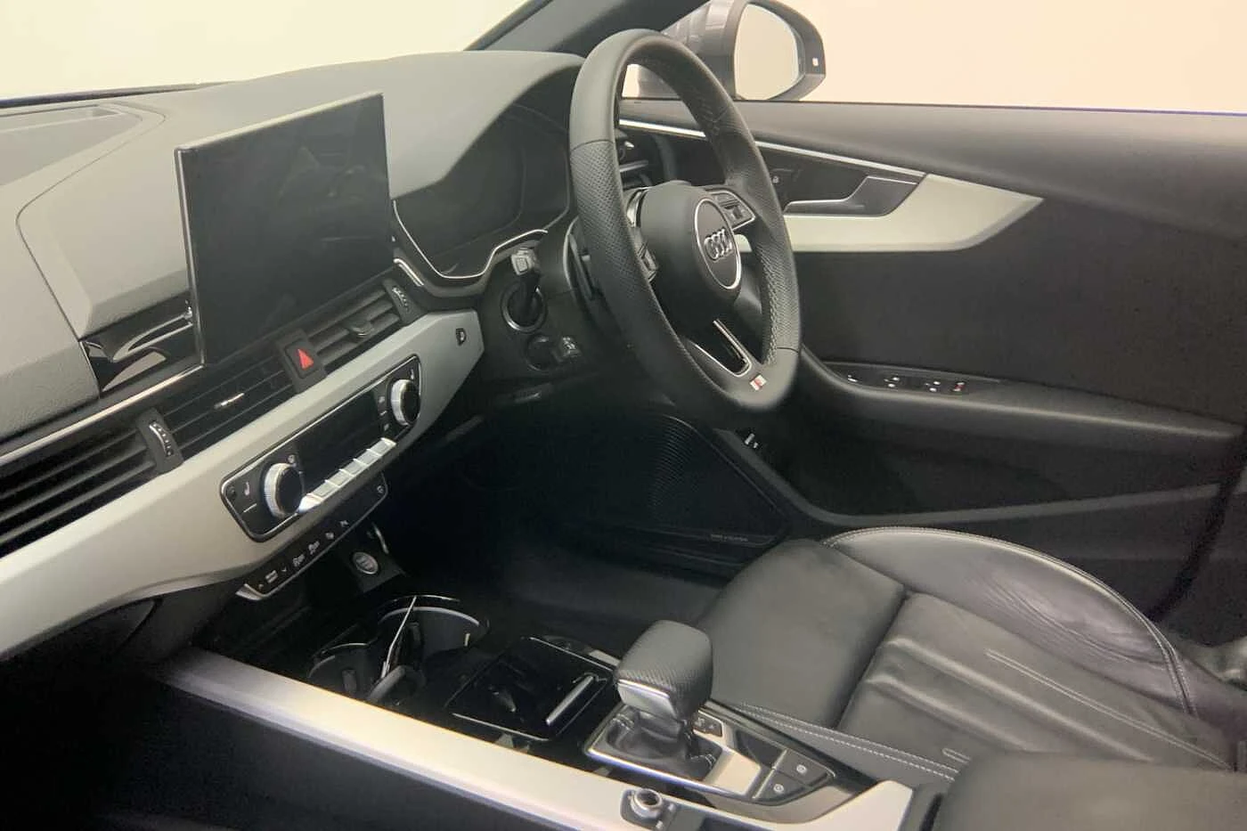 Audi-A4-image-1
