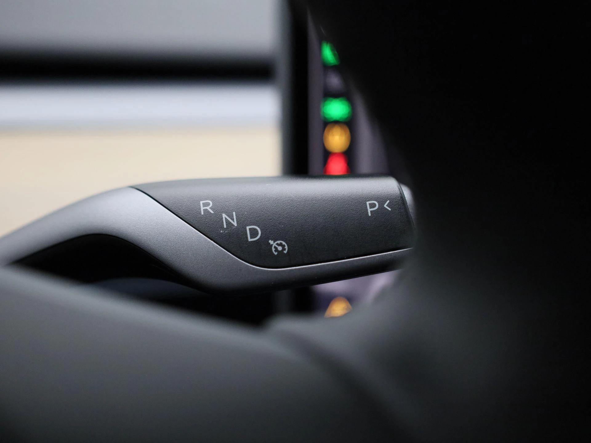 Tesla Model Y Hinterradantrieb RWD
