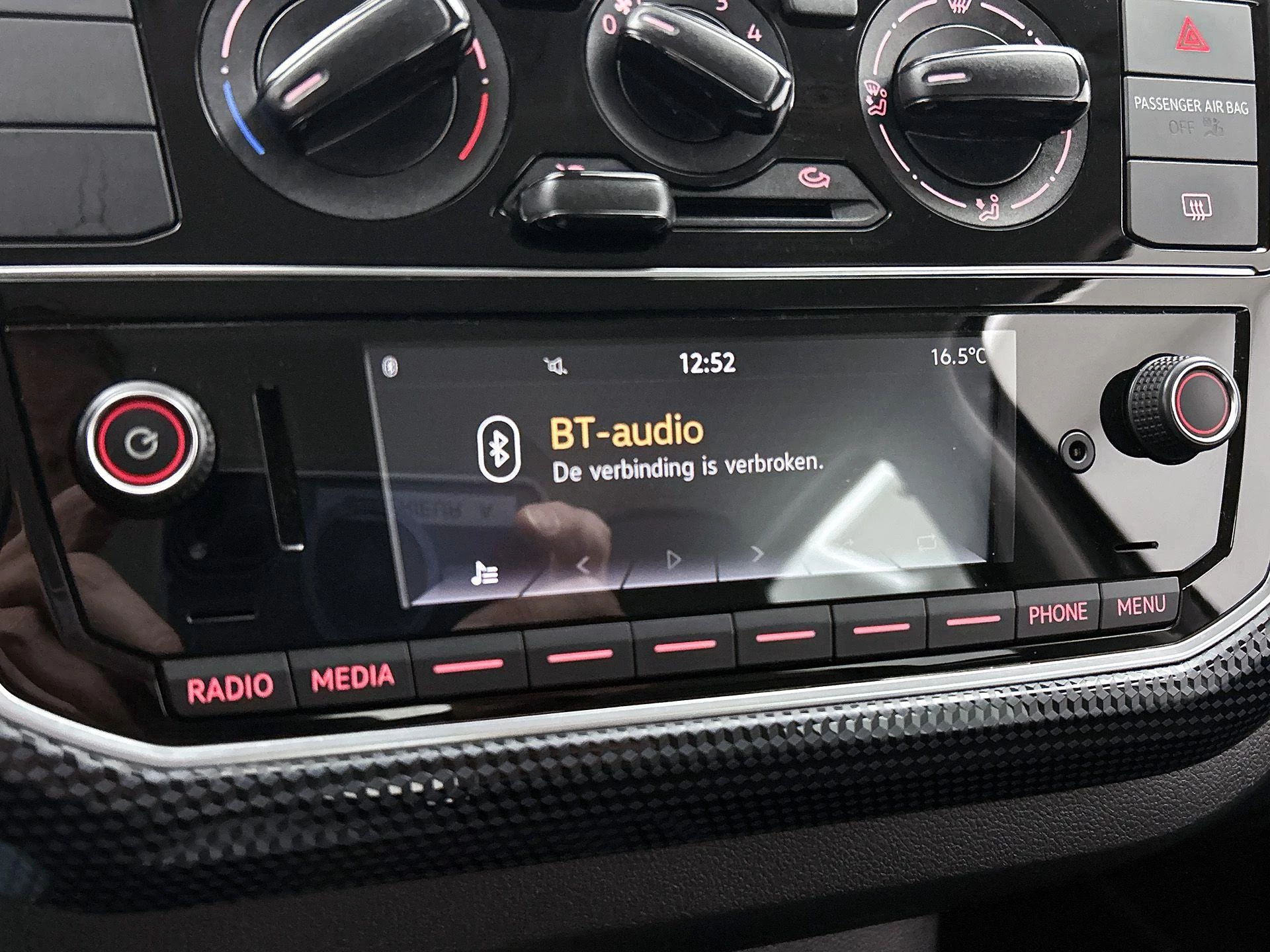Volkswagen-up!-image-5