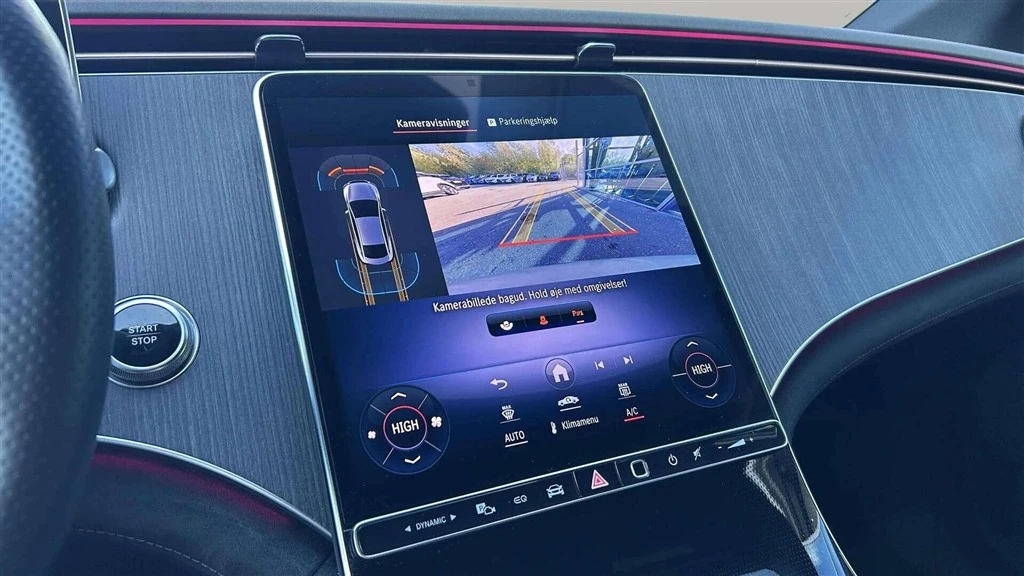 Mercedes-Benz-EQE-image-16