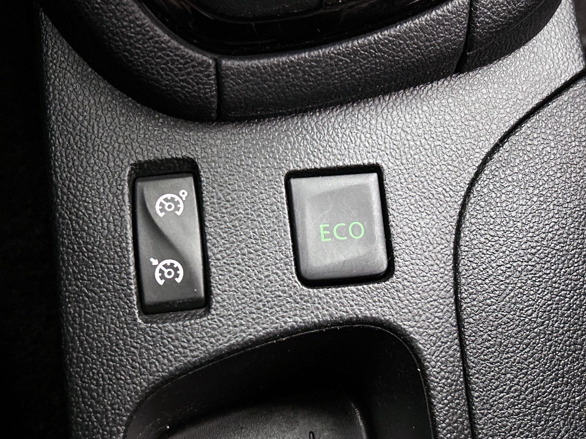 Renault-Clio-image-6