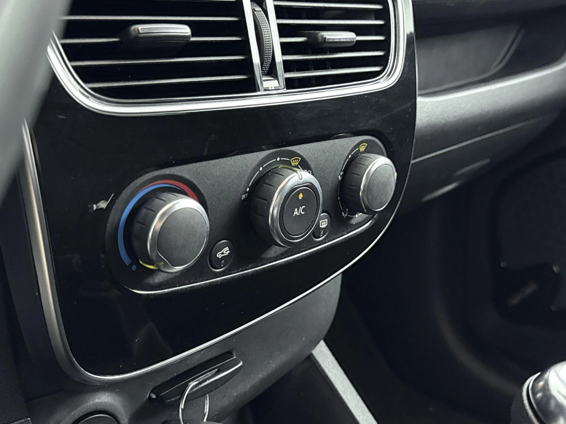 Renault-Clio-image-18