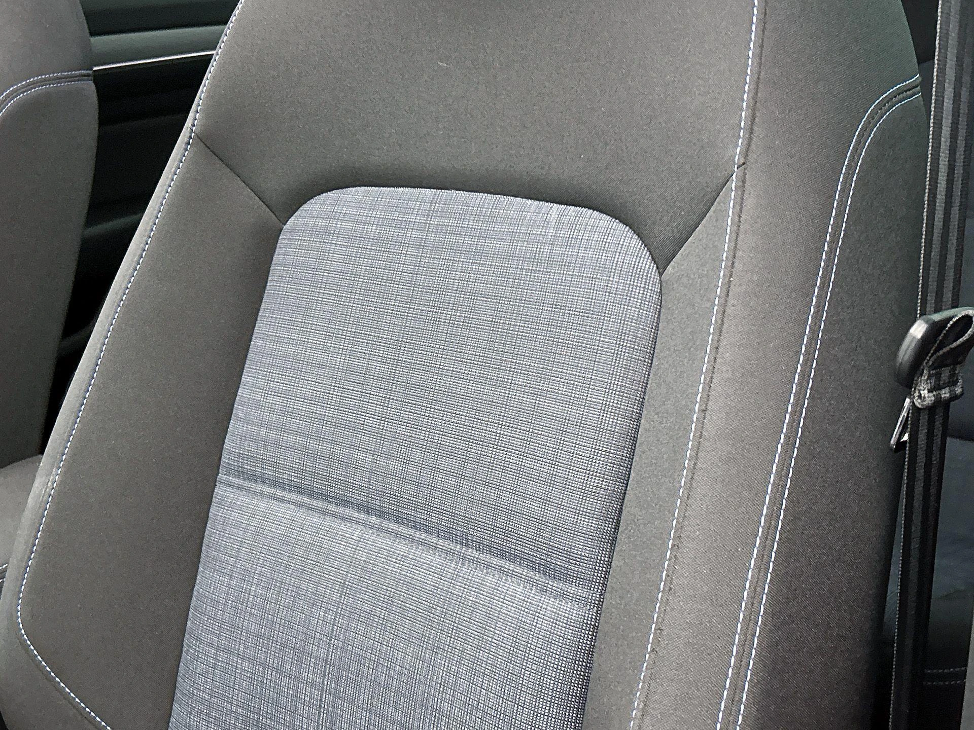 Volkswagen-Passat-image-12