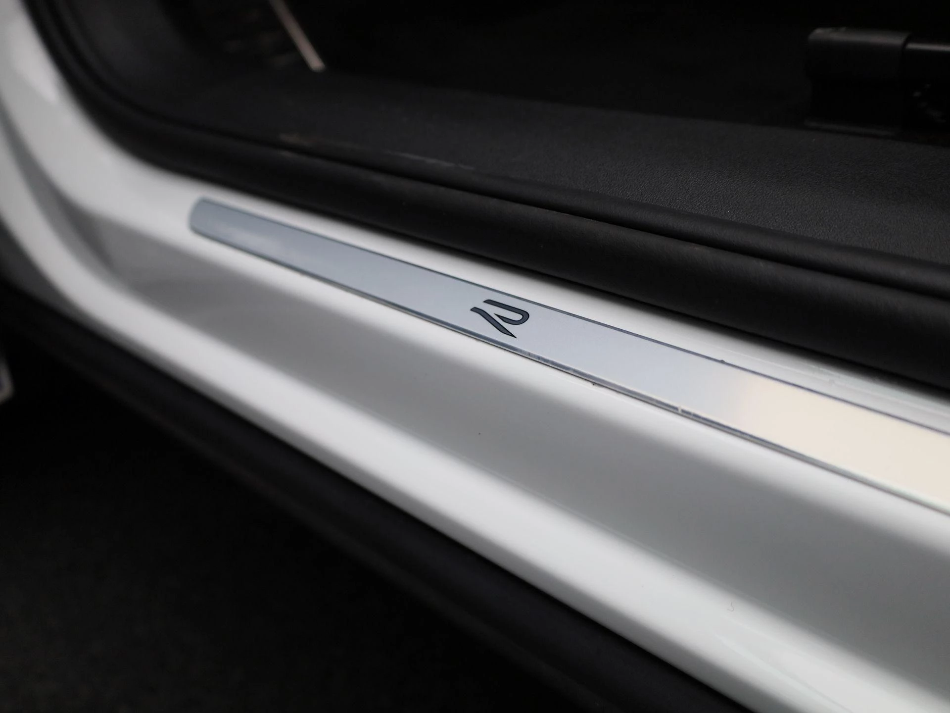 Volkswagen Tiguan 1.5 eHybrid R-Line Edition 272 PK |