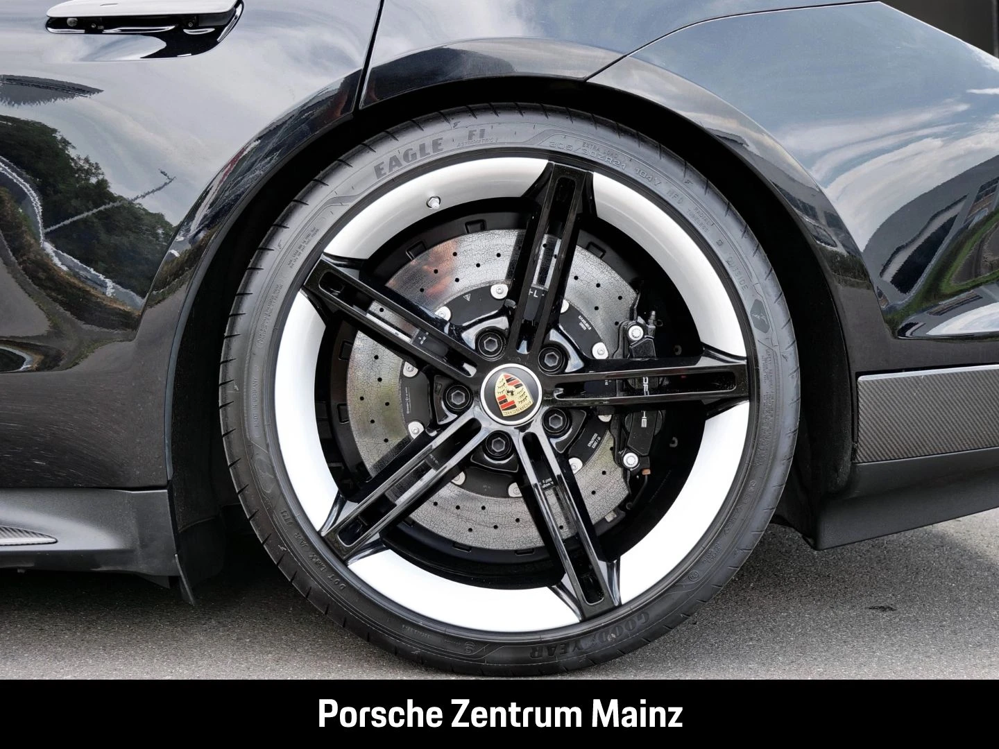 Porsche Taycan Turbo S InnoDrive PCCB PDCC LED-Matrix turbo s