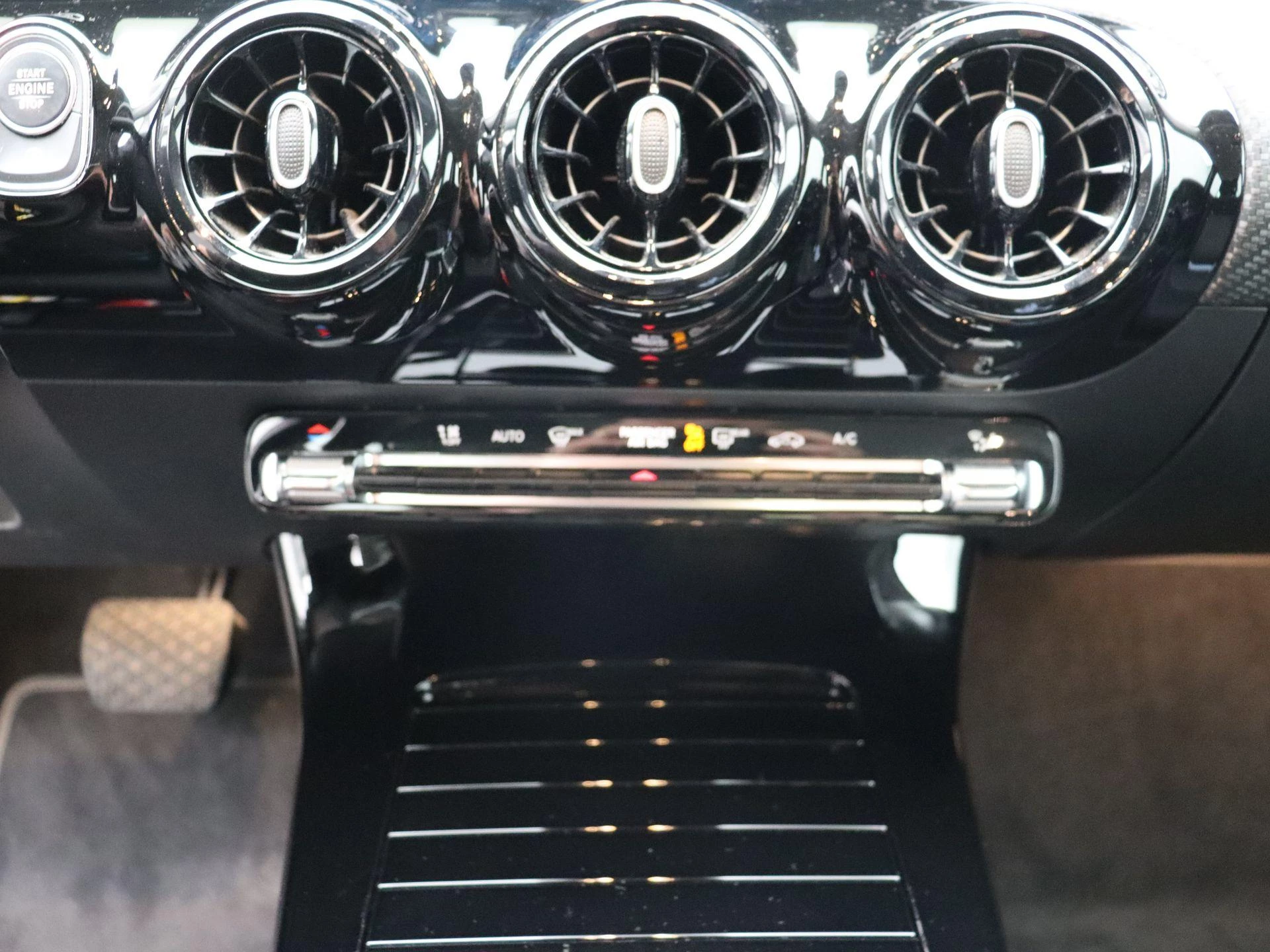 Mercedes-Benz Classe A Limousine 180d Business Solution