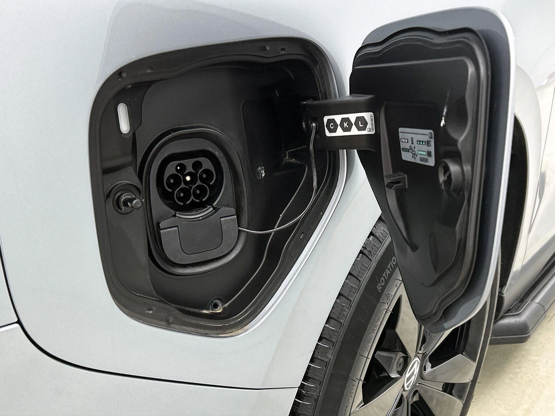 Volkswagen ID. Buzz Cargo Bulli edition 79 kWh 4MOTION 340PK