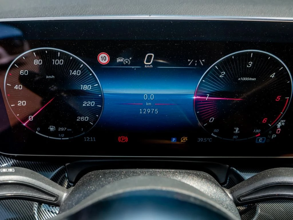 Mercedes-Benz-Marco Polo-image-14