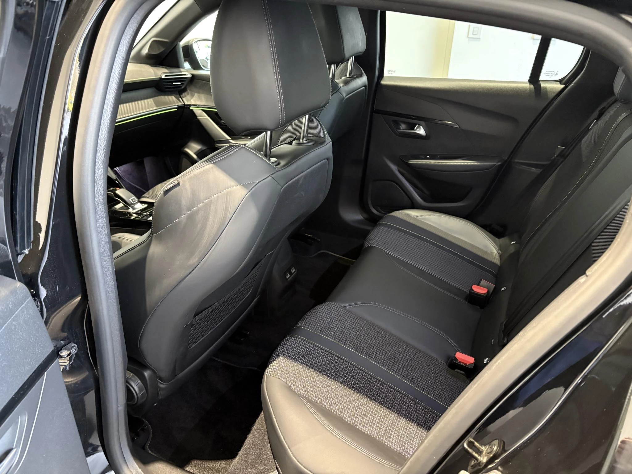 Peugeot-208-image-8