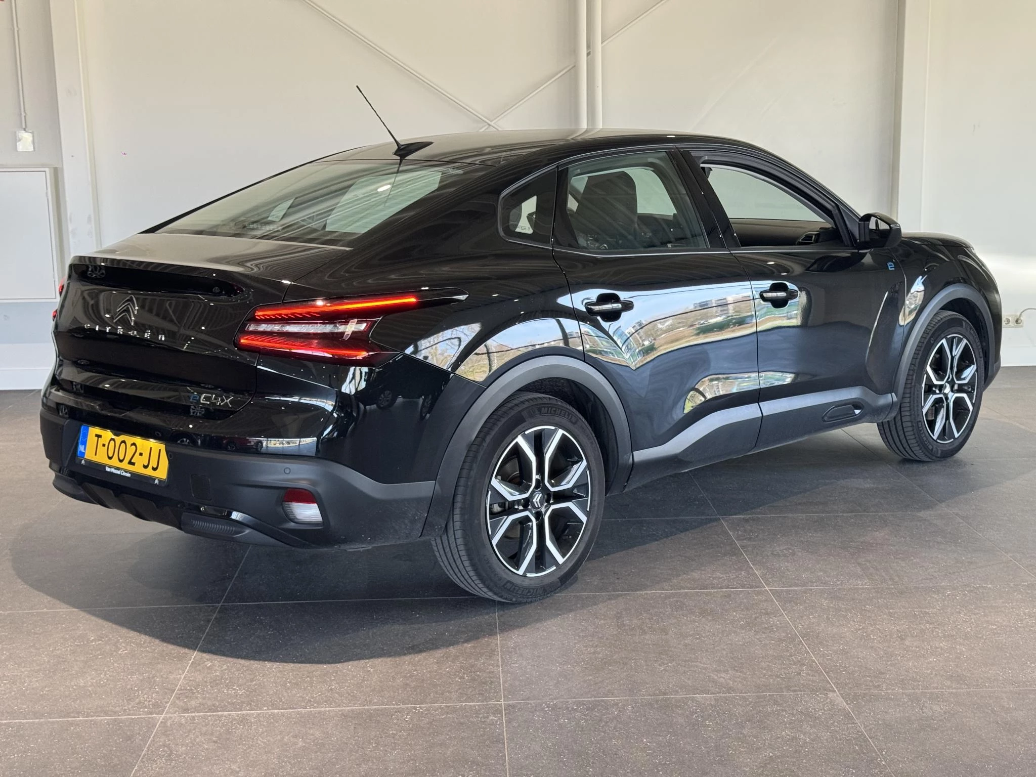 Citroën-ë-C4 X-image-4