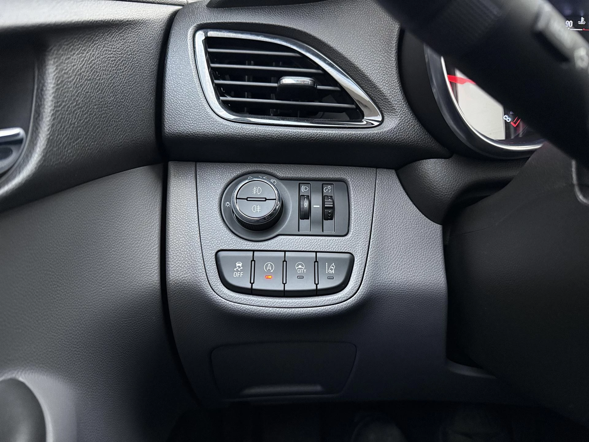 Opel-KARL-image-12