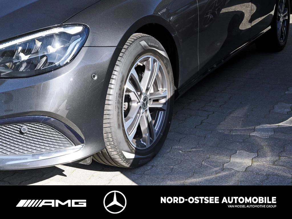 Mercedes-Benz E-Klasse 220 T d 4M AVANTGARDE DISTRO 360 AHK LED SHD AVANTGARDE