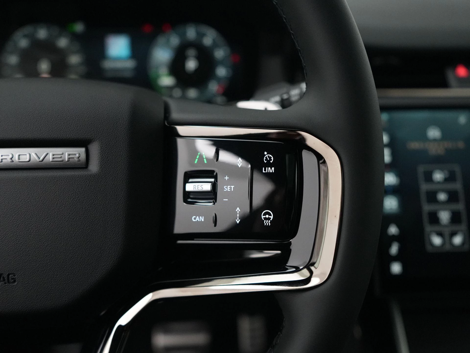 Land Rover-Range Rover Evoque-image-13