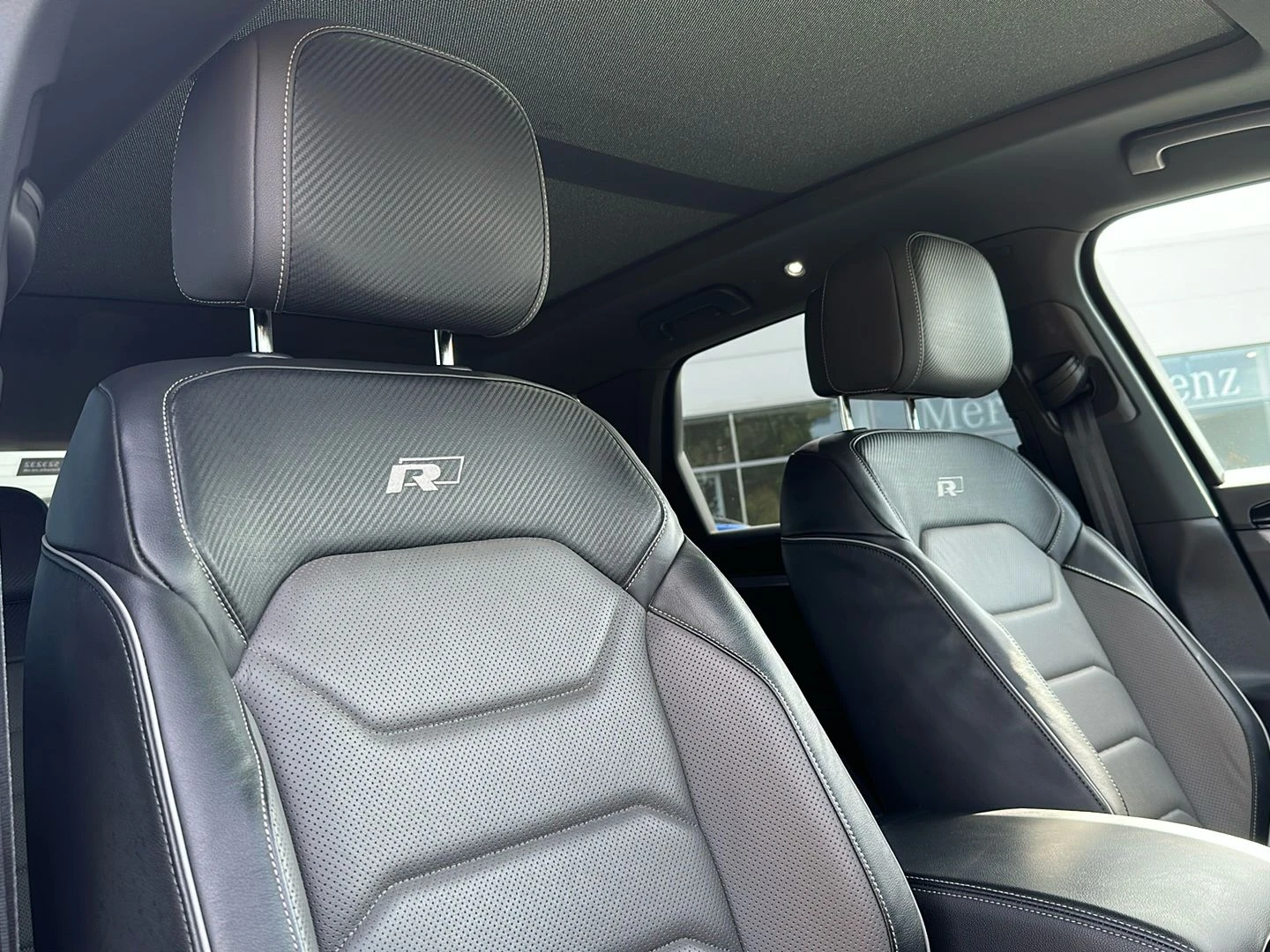 Volkswagen-Touareg-image-16