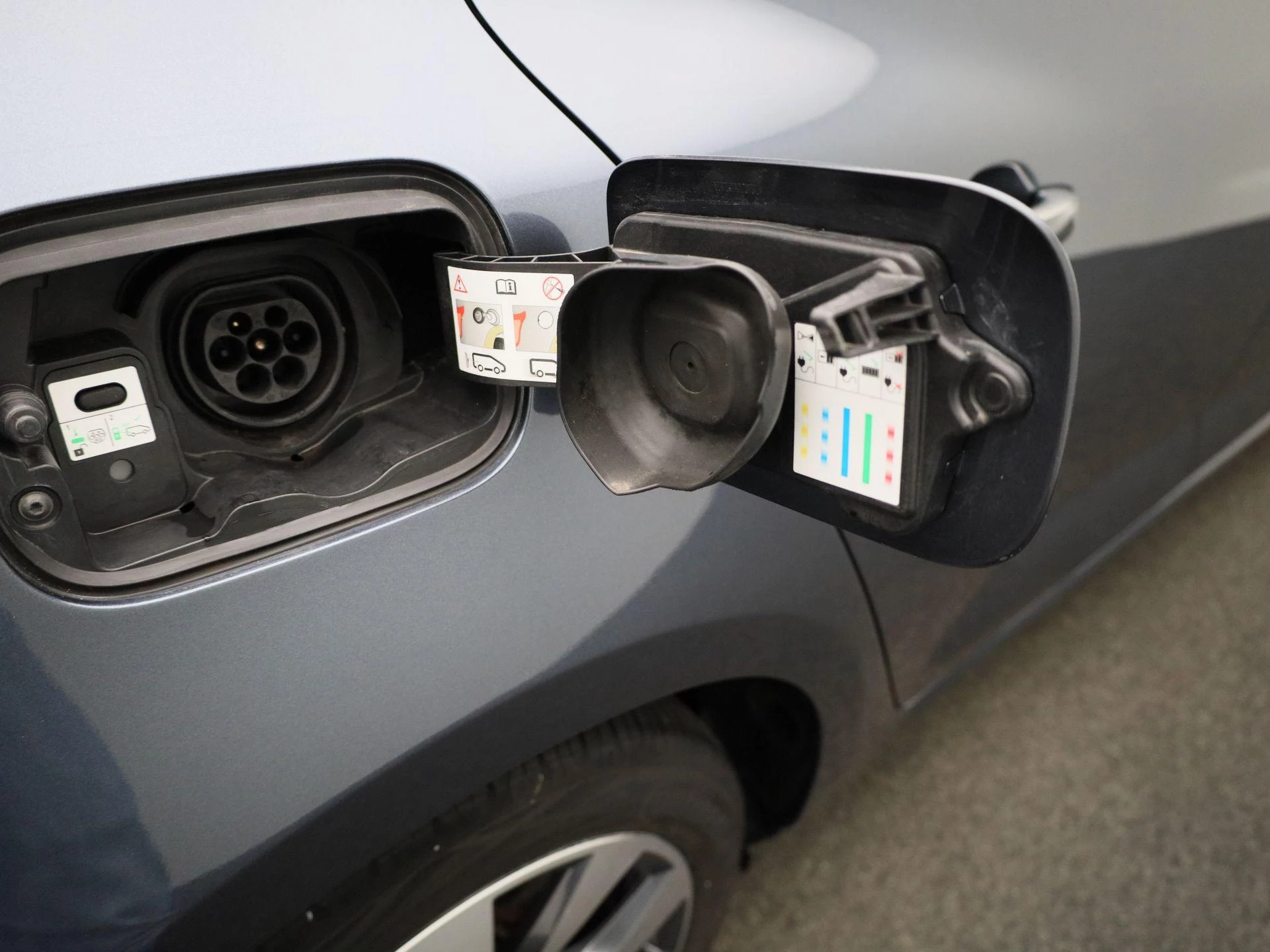 Renault-Megane E-Tech-image-44