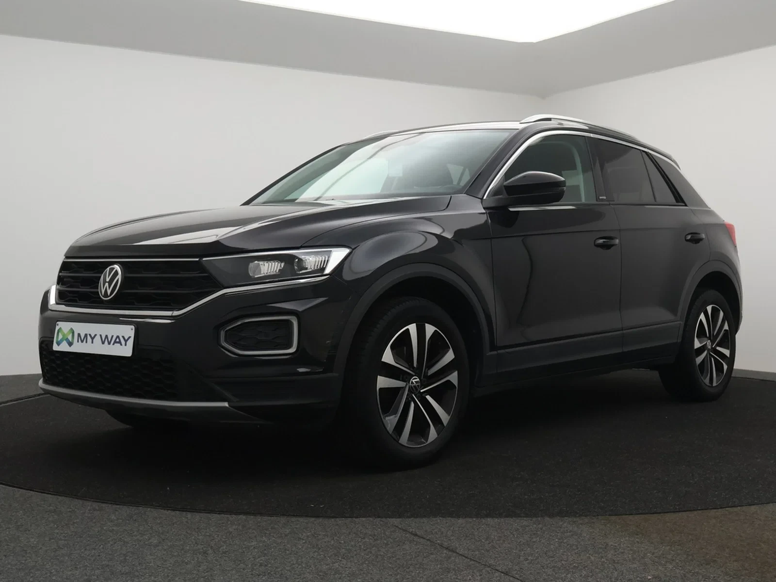 Volkswagen-T-Roc-image-0