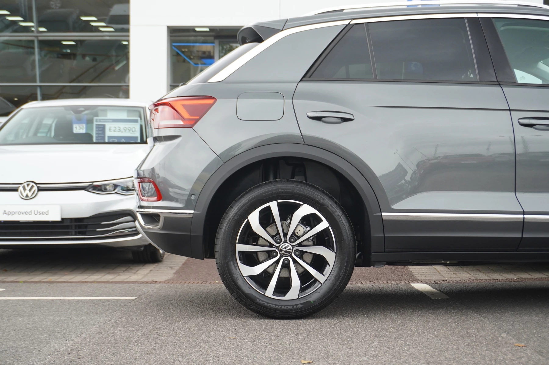 Volkswagen-T-Roc-image-21