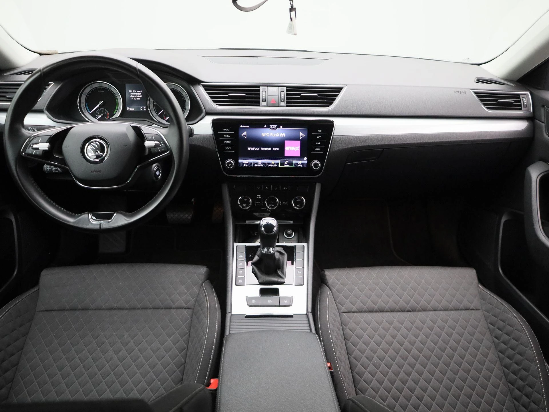 Škoda-Superb-image-7