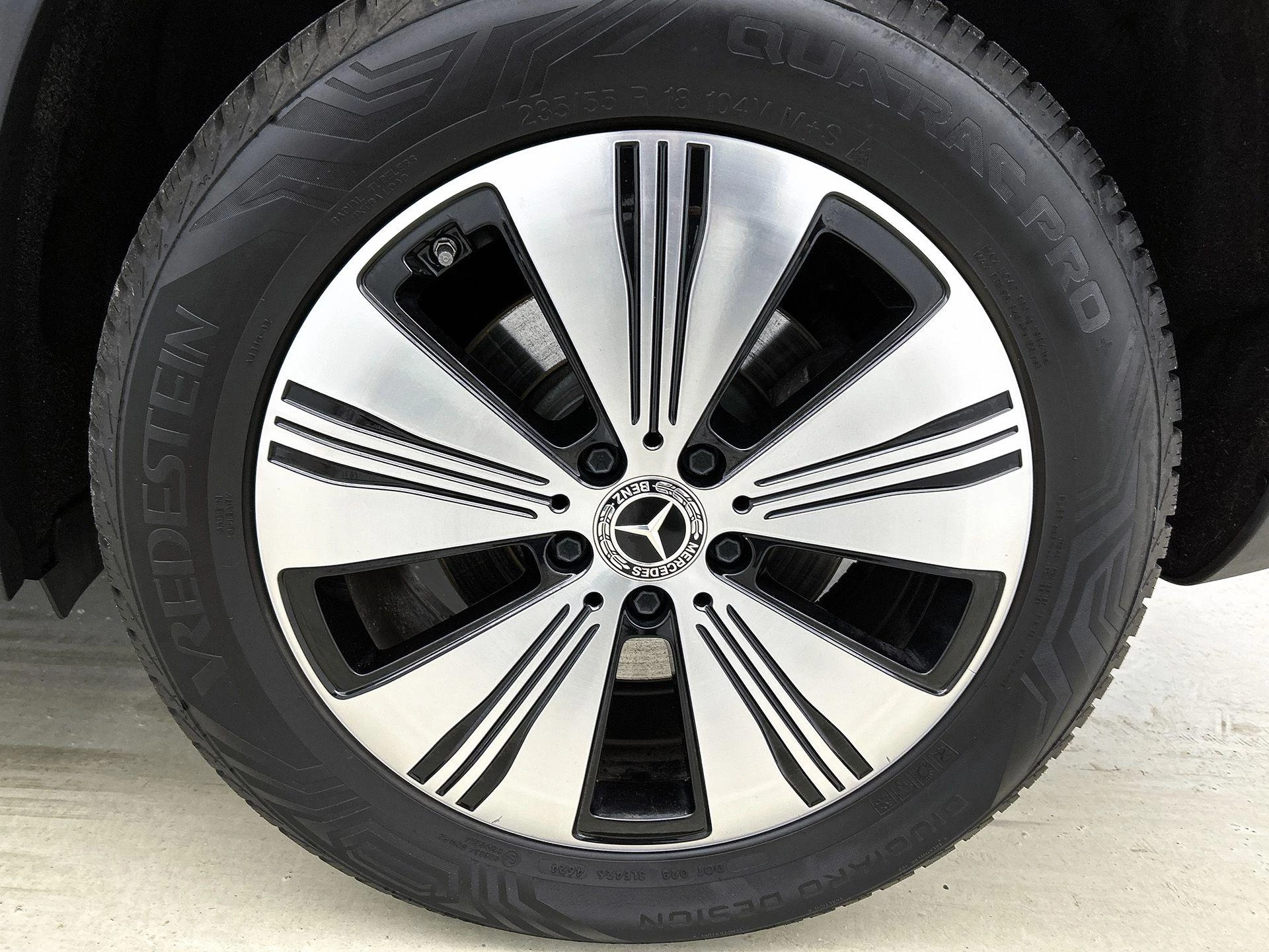 Mercedes-Benz-EQA-image-31