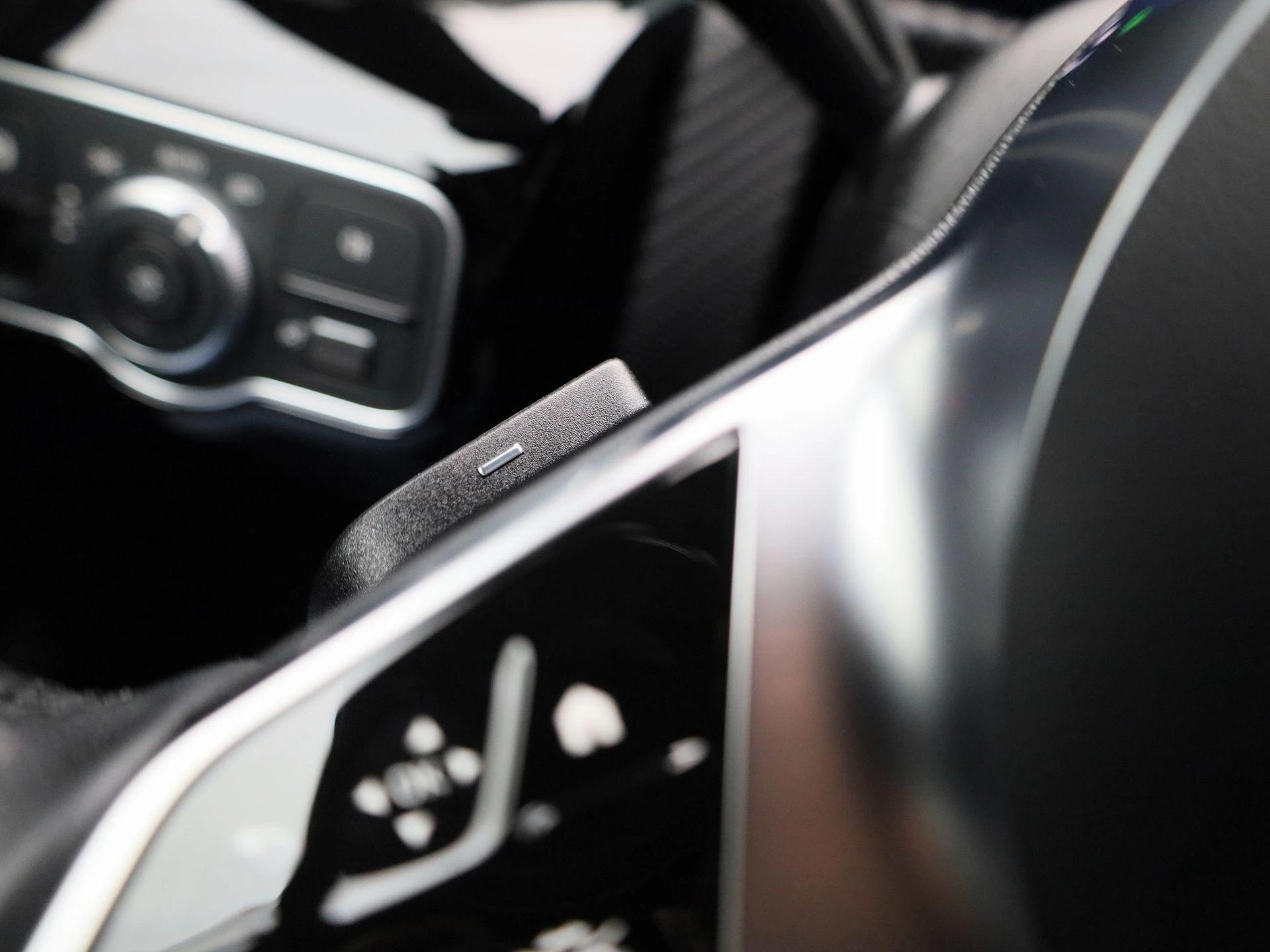 Mercedes-Benz-CLA-image-27