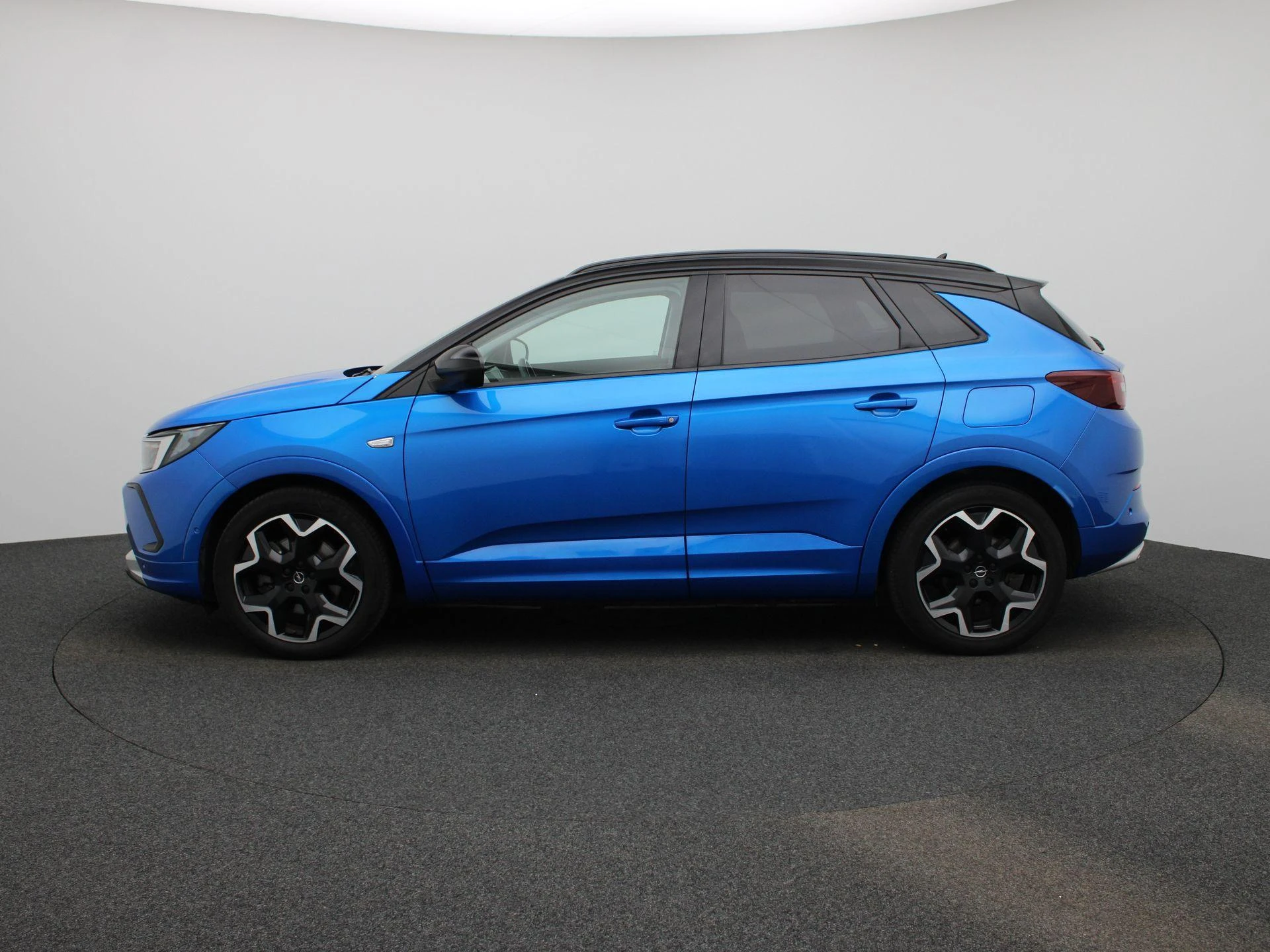 Opel-Grandland-image-3