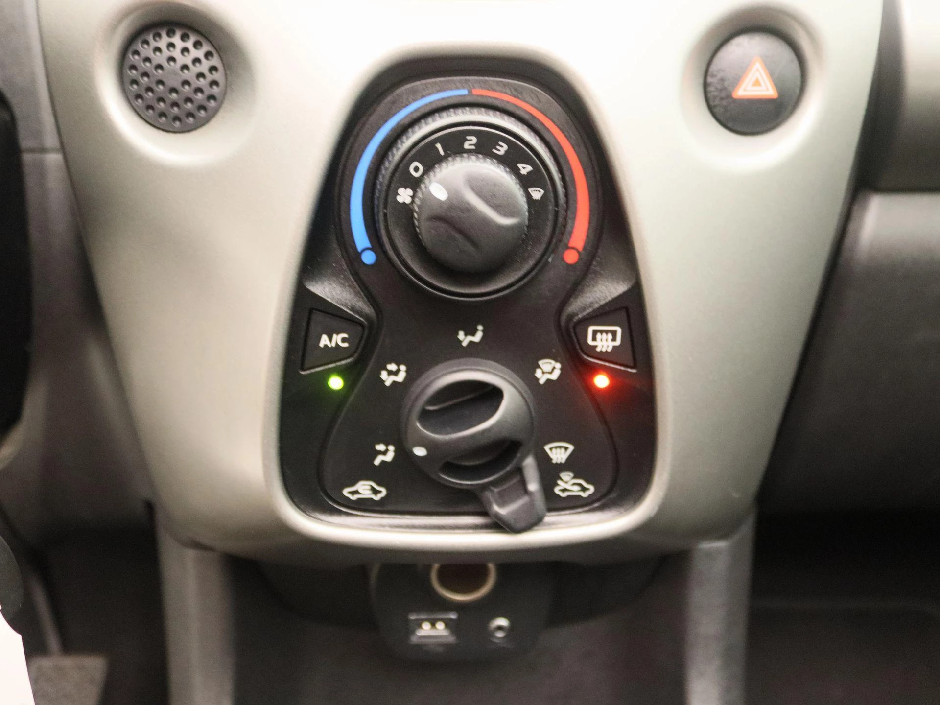Peugeot-108-image-9