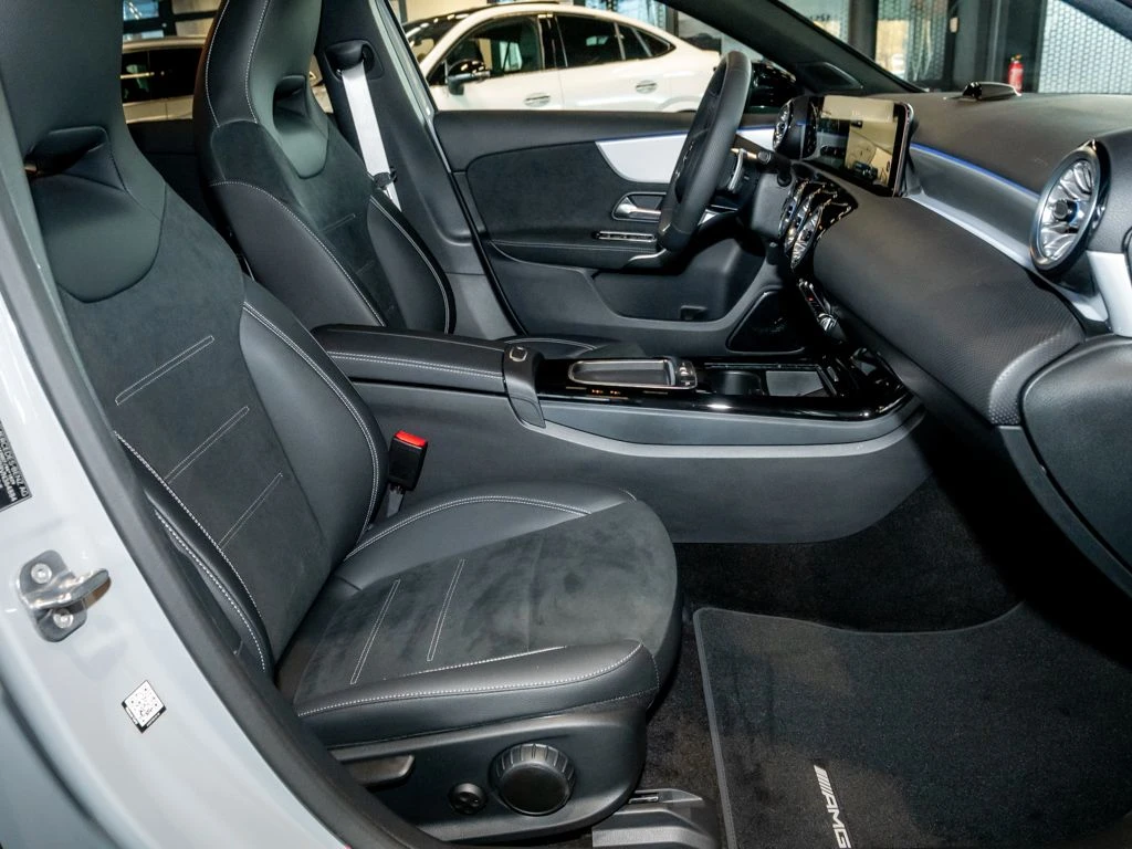Mercedes-Benz-A-Klasse 200 d-image-10