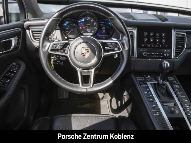 Porsche-Macan-image-12