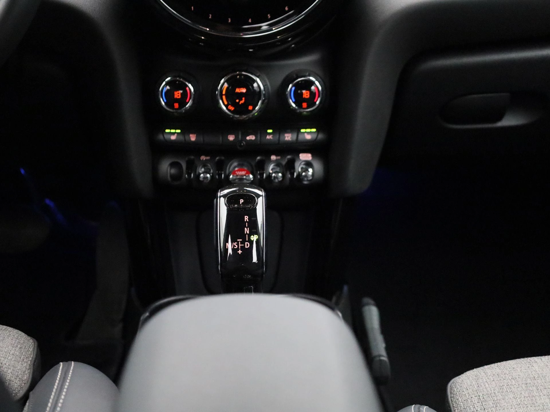 MINI 5-deurs 1.5 Cooper Business Edition