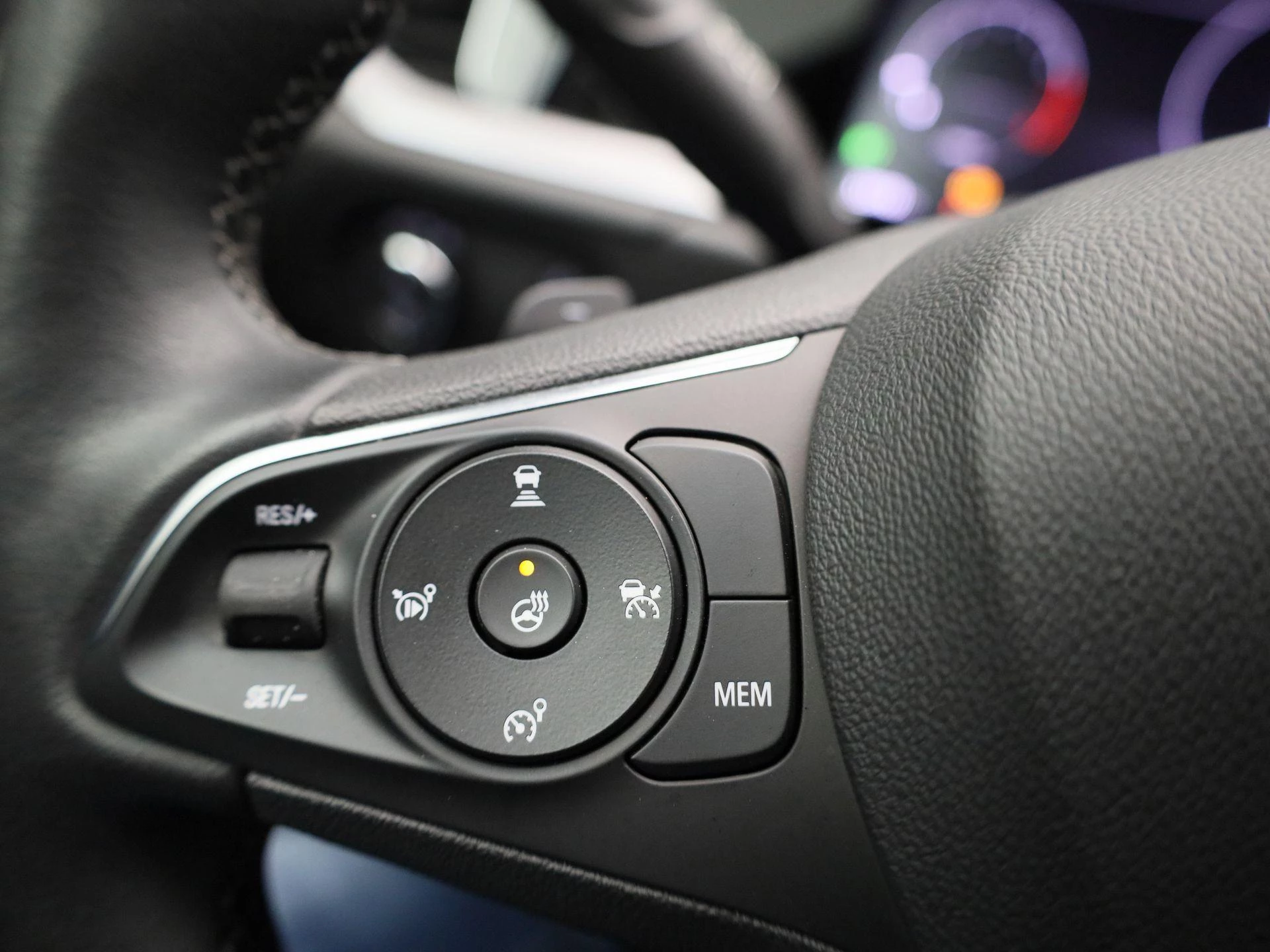 Opel-Grandland-image-16