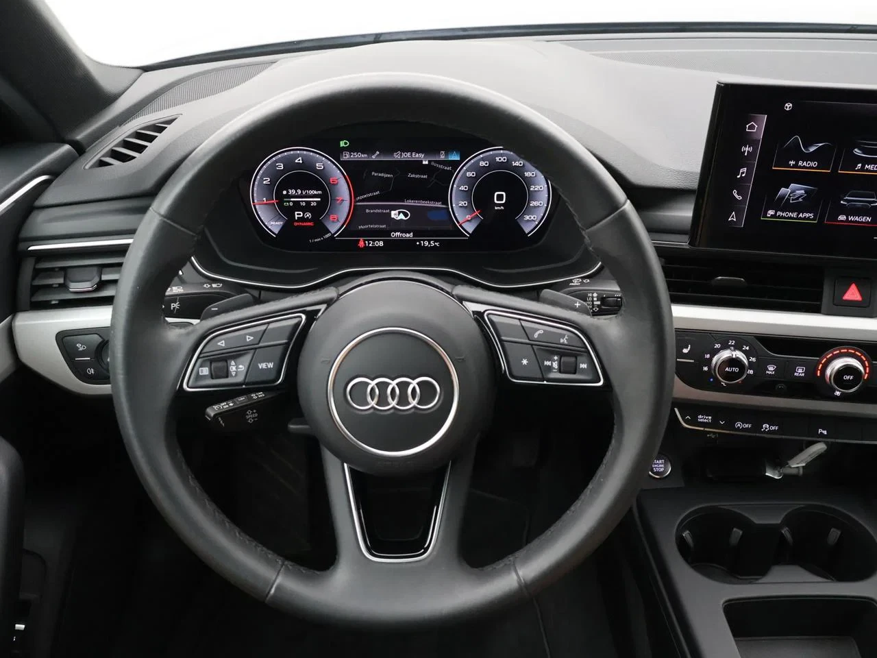 Audi-A4-image-18