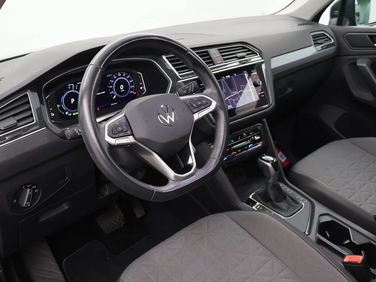 Volkswagen-Tiguan-image-5