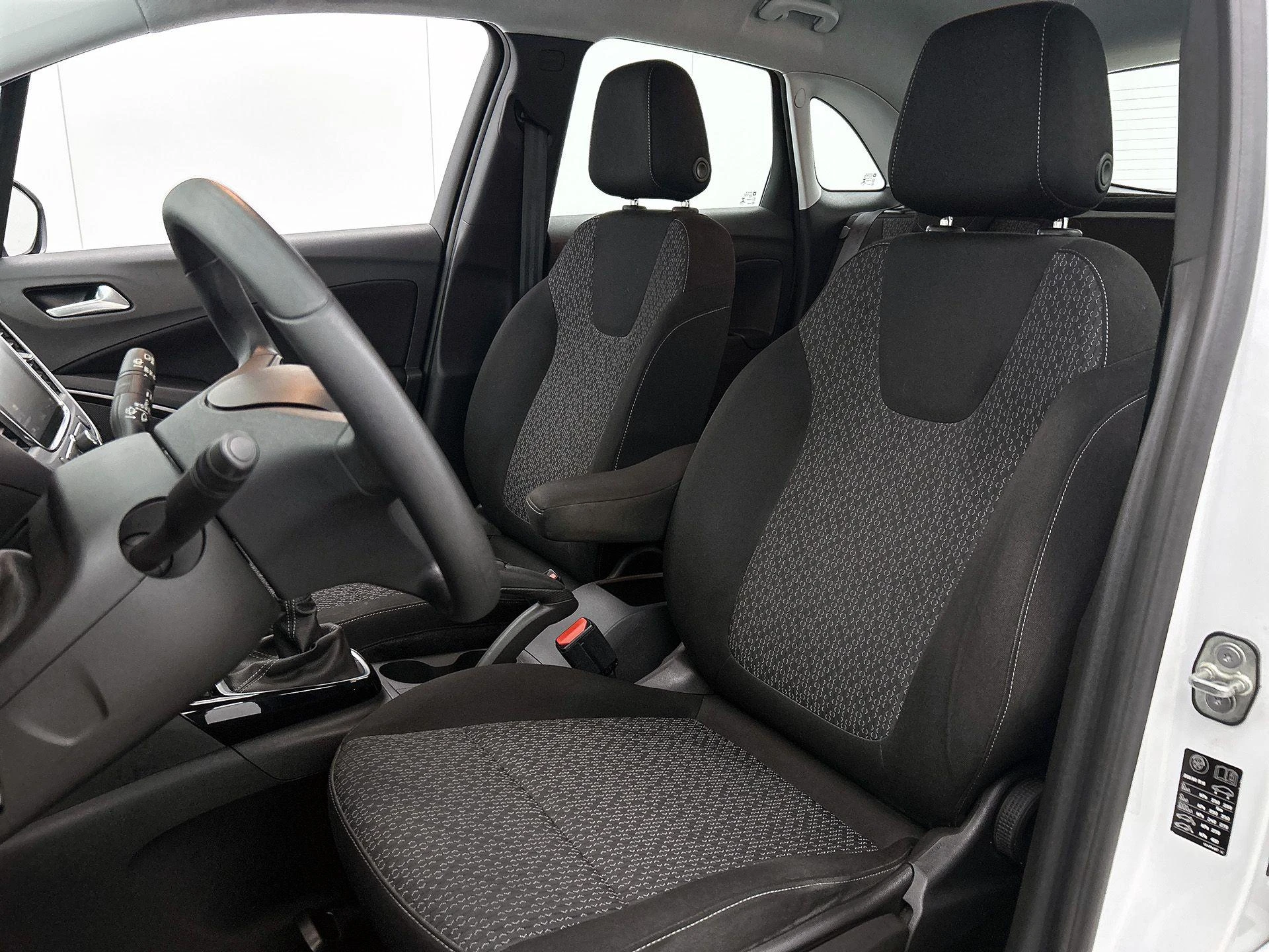 Opel-Crossland X-image-34