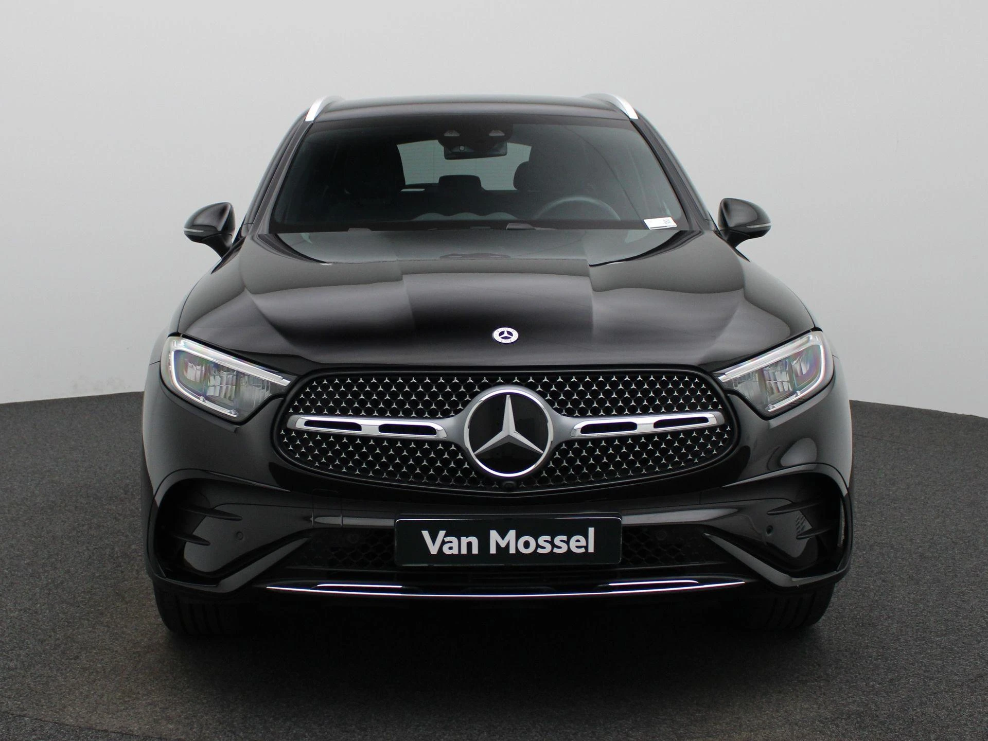 Mercedes-Benz-GLC-image-3