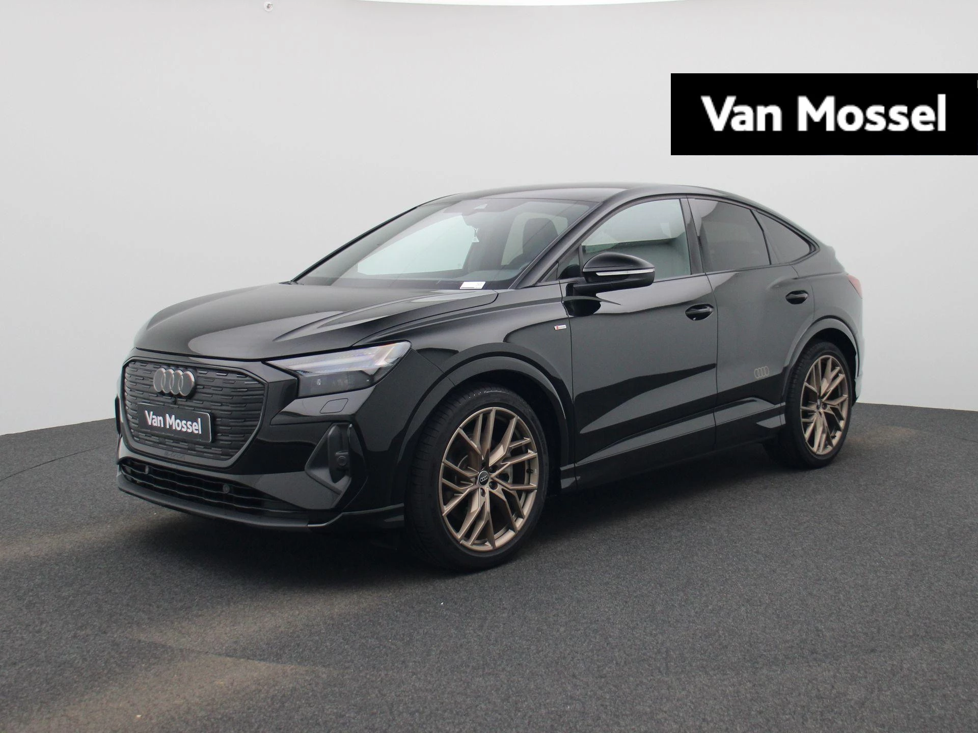 Audi-Q4 Sportback e-tron-image-0